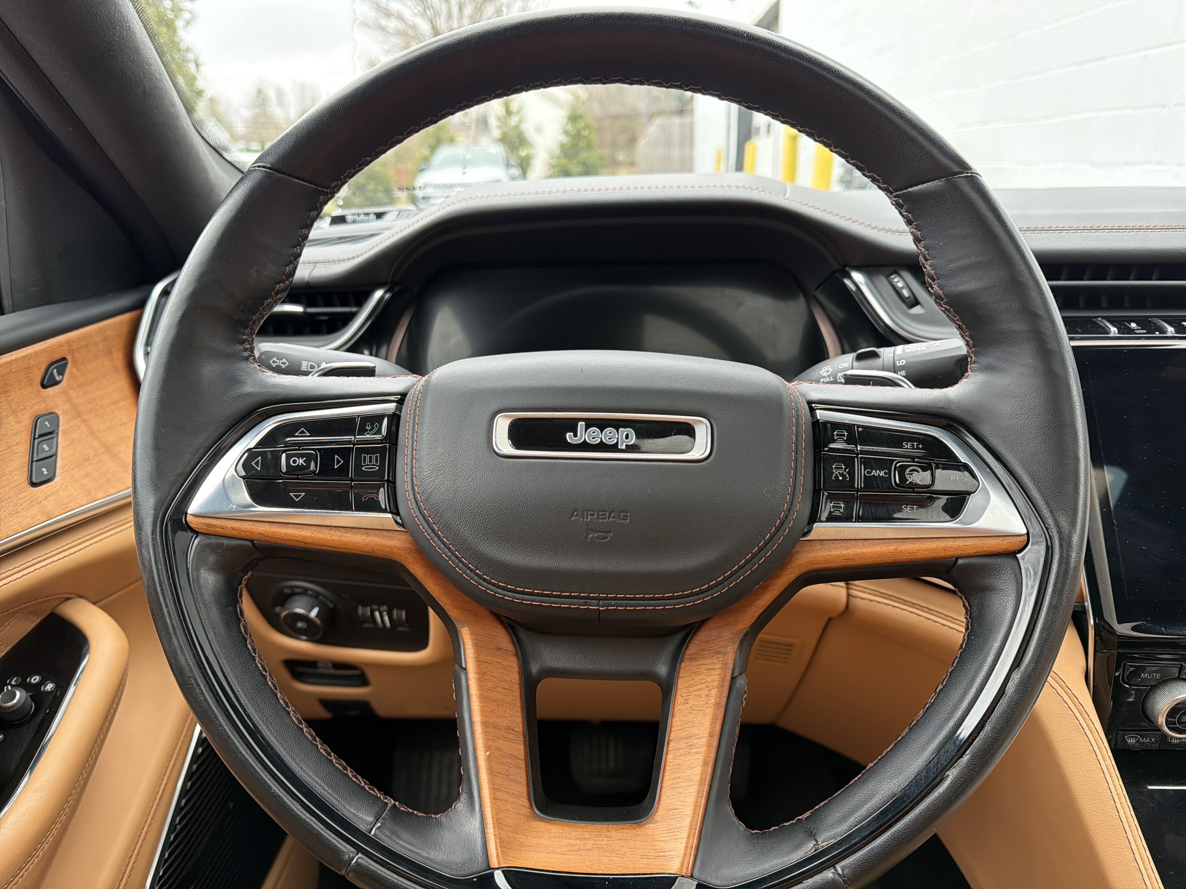 2022 Jeep Grand Cherokee Summit Reserve