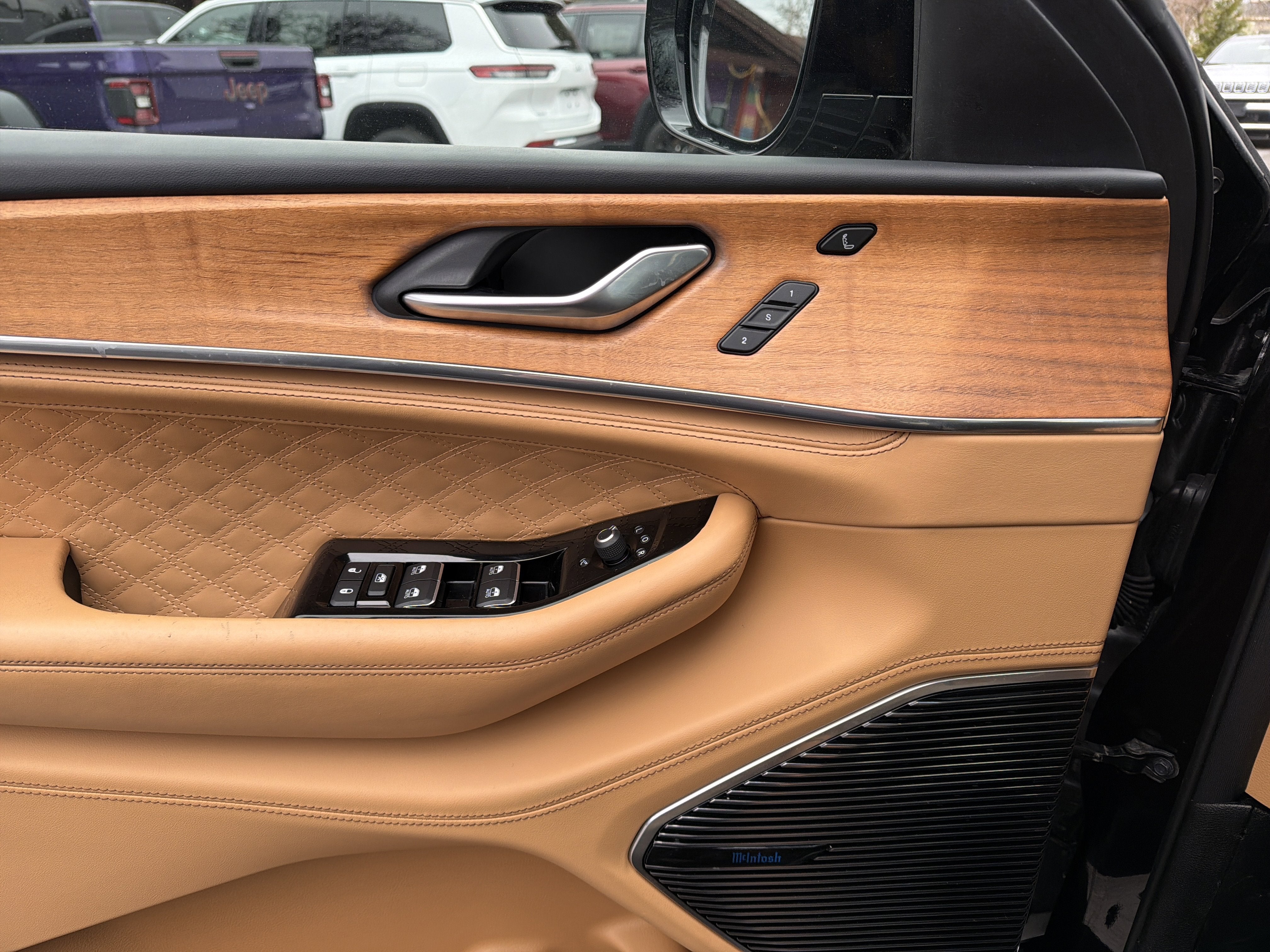 2022 Jeep Grand Cherokee Summit Reserve