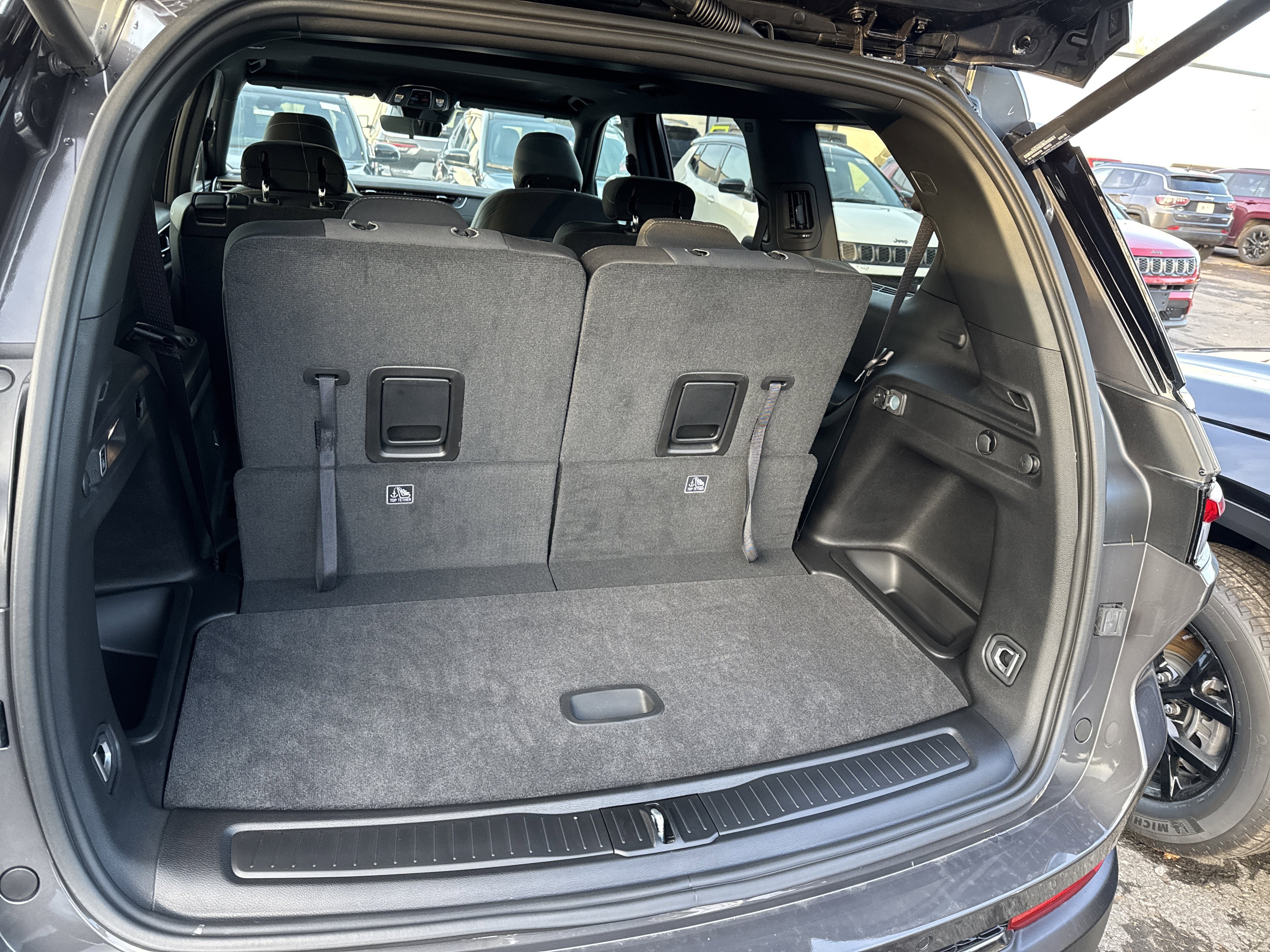 2025 Jeep Grand Cherokee L Laredo X