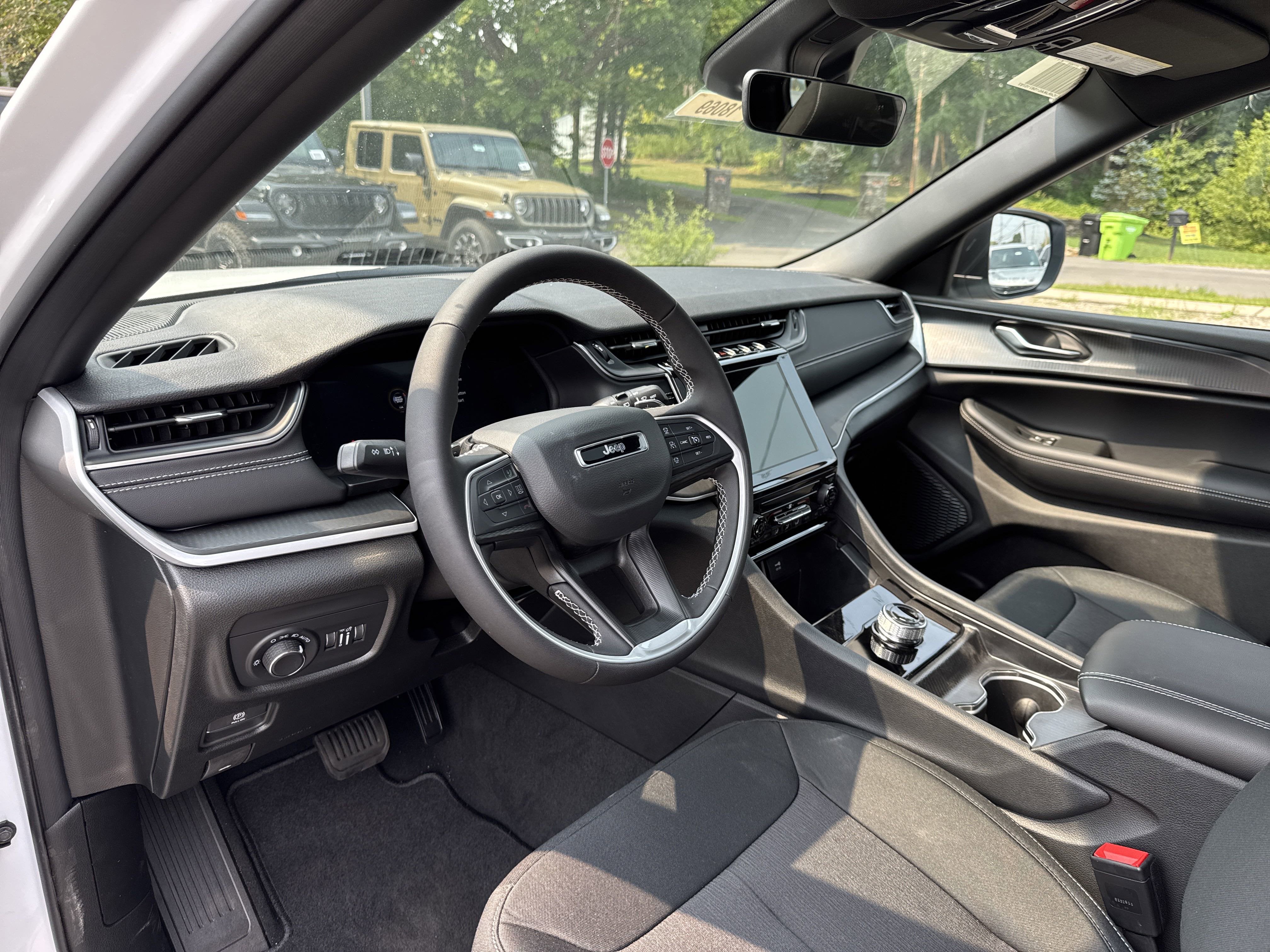 2025 Jeep Grand Cherokee L Laredo X