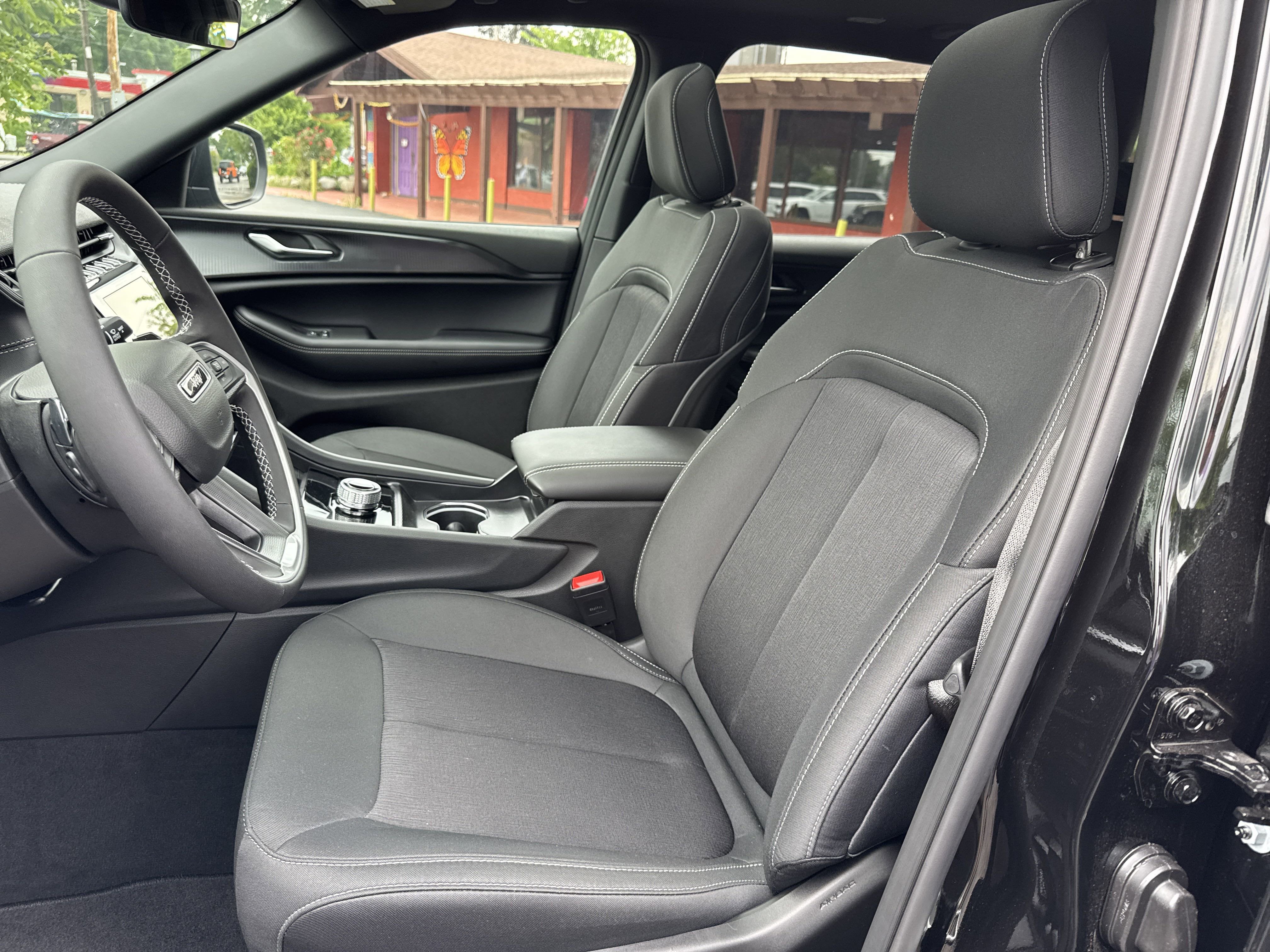 2025 Jeep Grand Cherokee L Laredo X