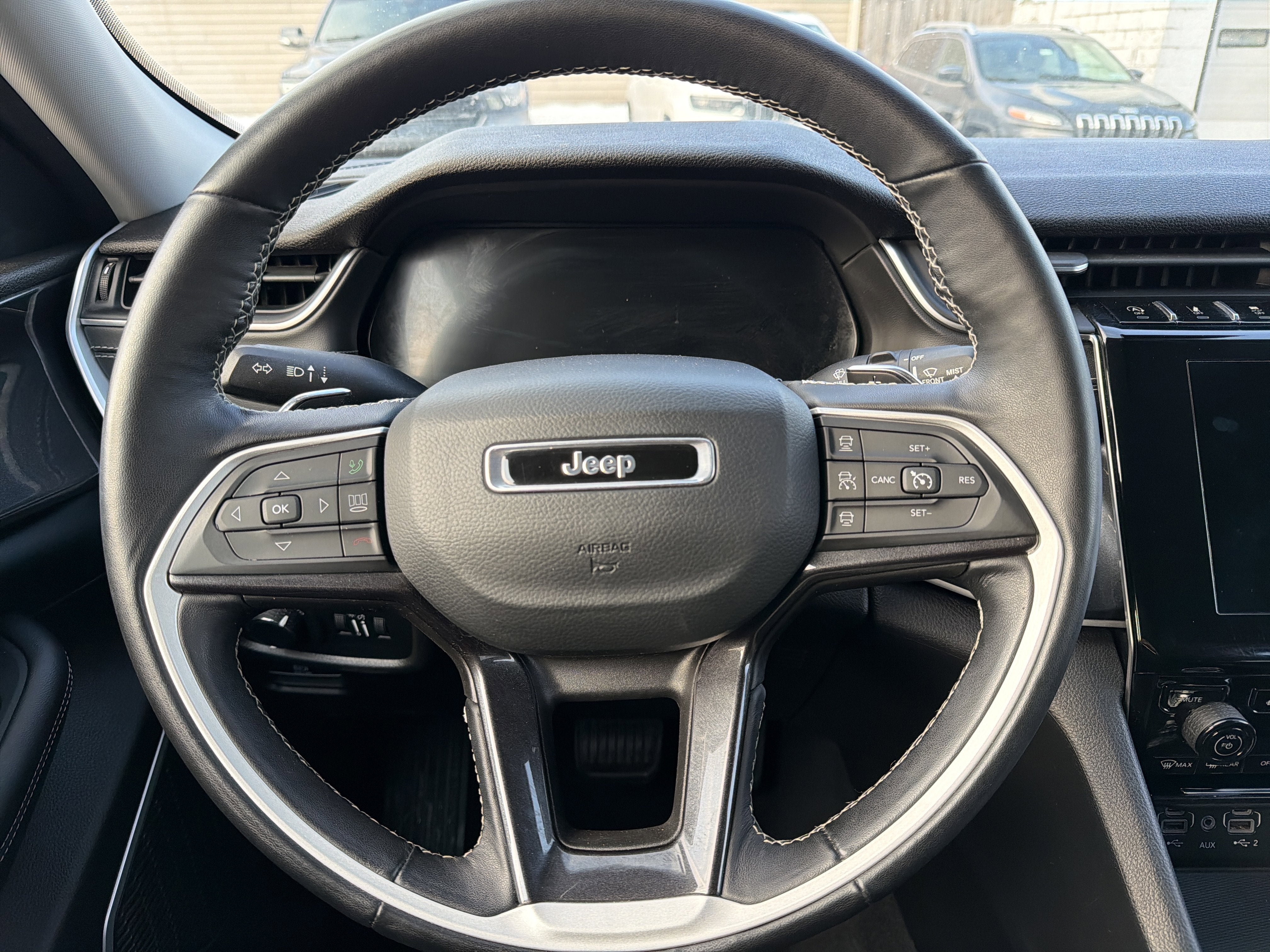 2022 Jeep Grand Cherokee L Laredo