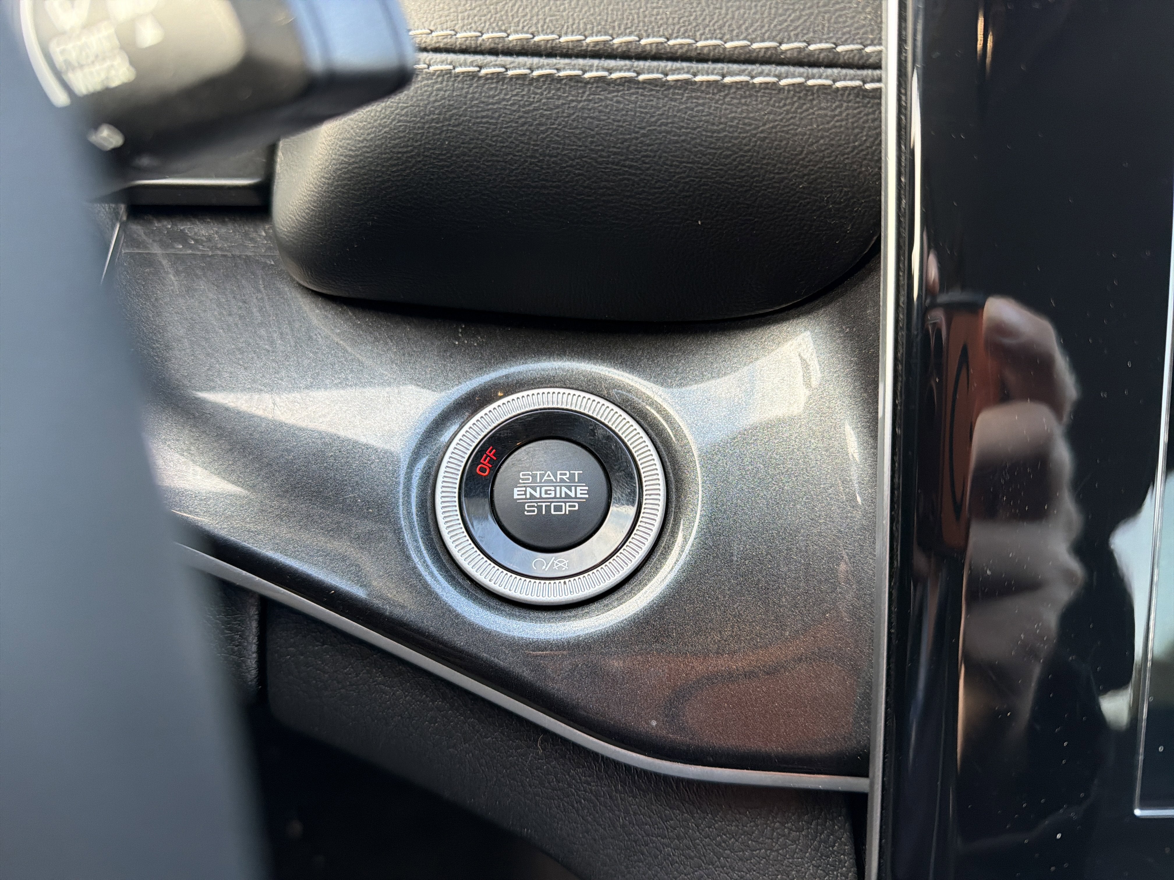 2022 Jeep Grand Cherokee L Laredo