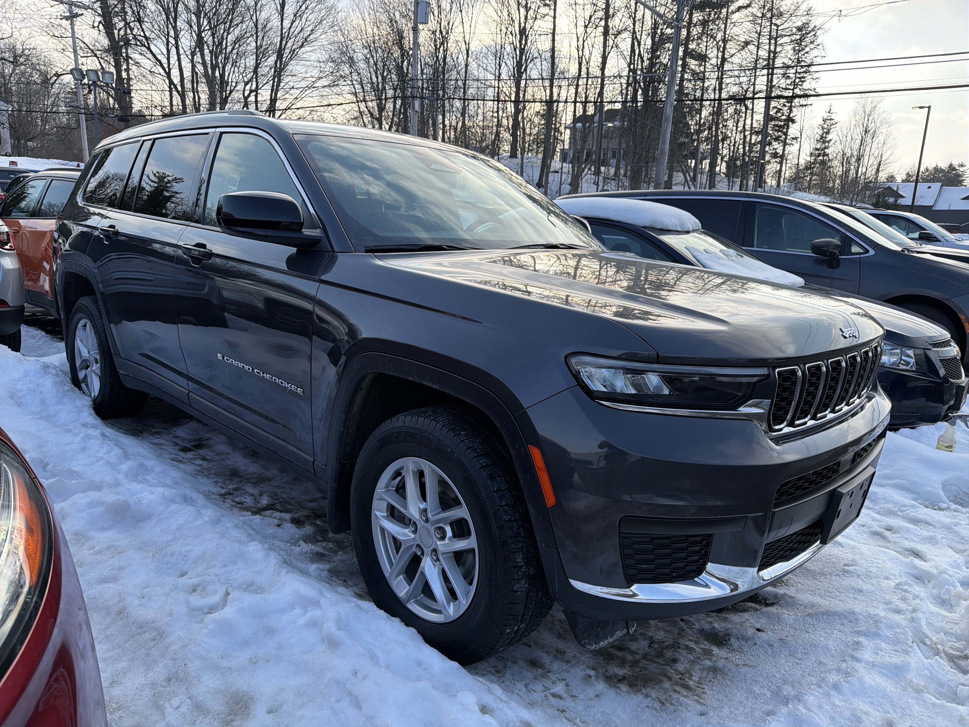 2022 Jeep Grand Cherokee L Laredo
