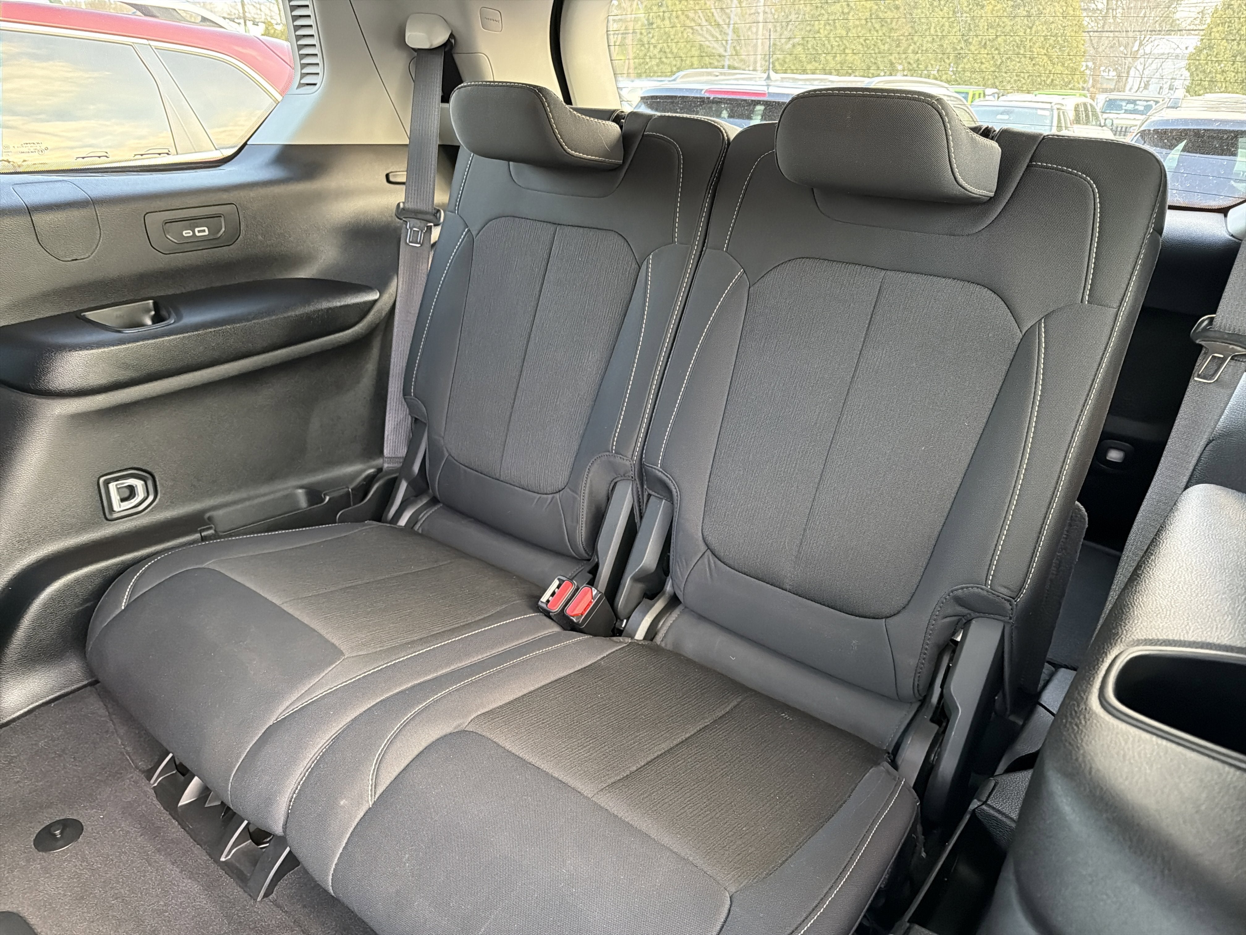 2022 Jeep Grand Cherokee L Laredo