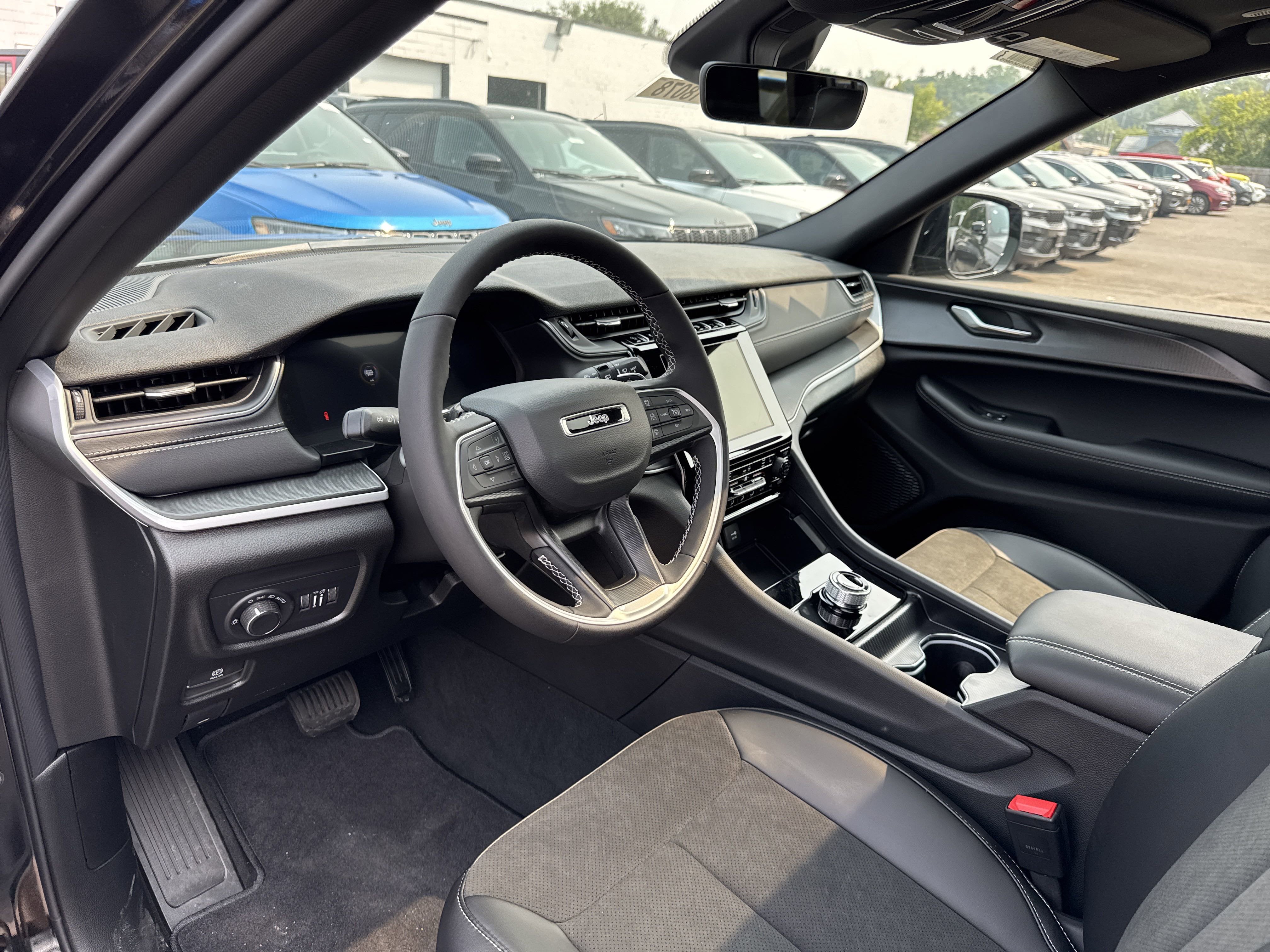 2025 Jeep Grand Cherokee L Altitude X