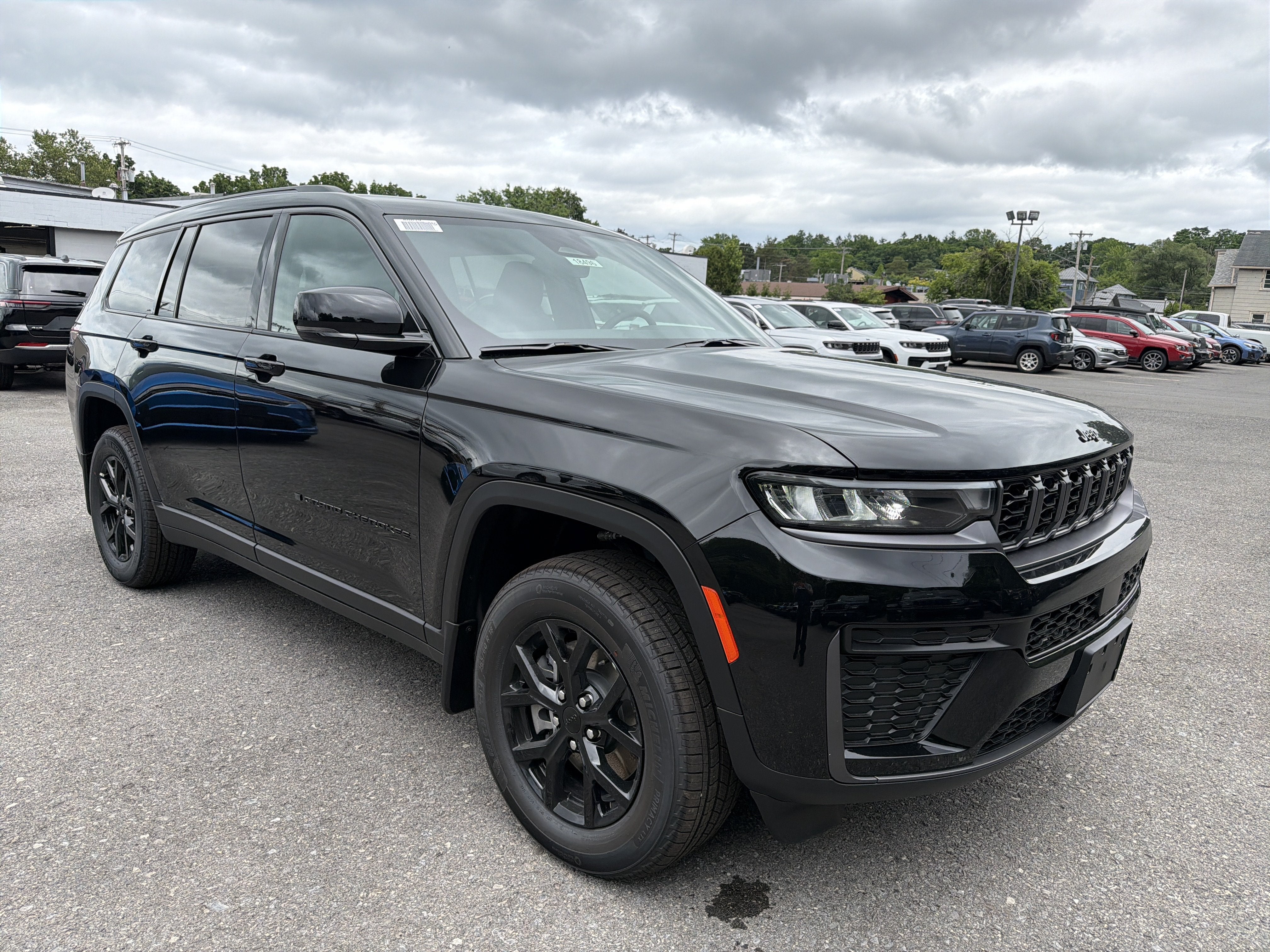 2026 Jeep Grand Cherokee L Laredo Altitude