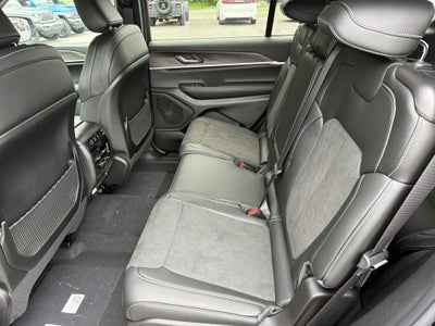 2026 Jeep Grand Cherokee L Laredo Altitude