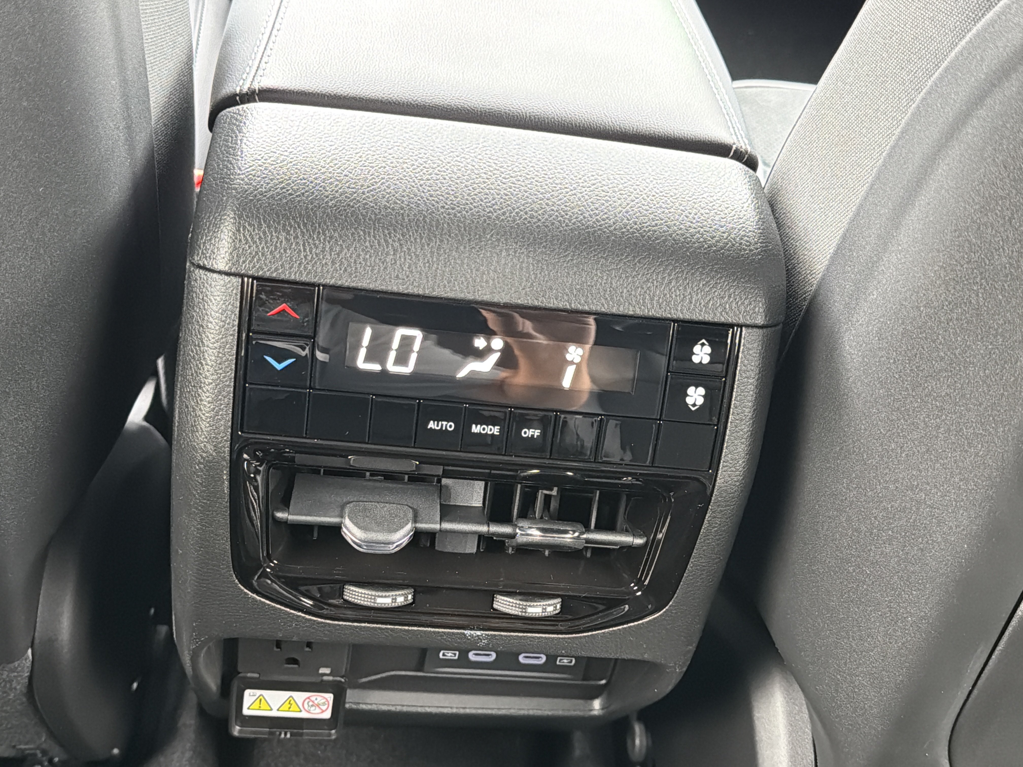 2026 Jeep Grand Cherokee L Laredo Altitude