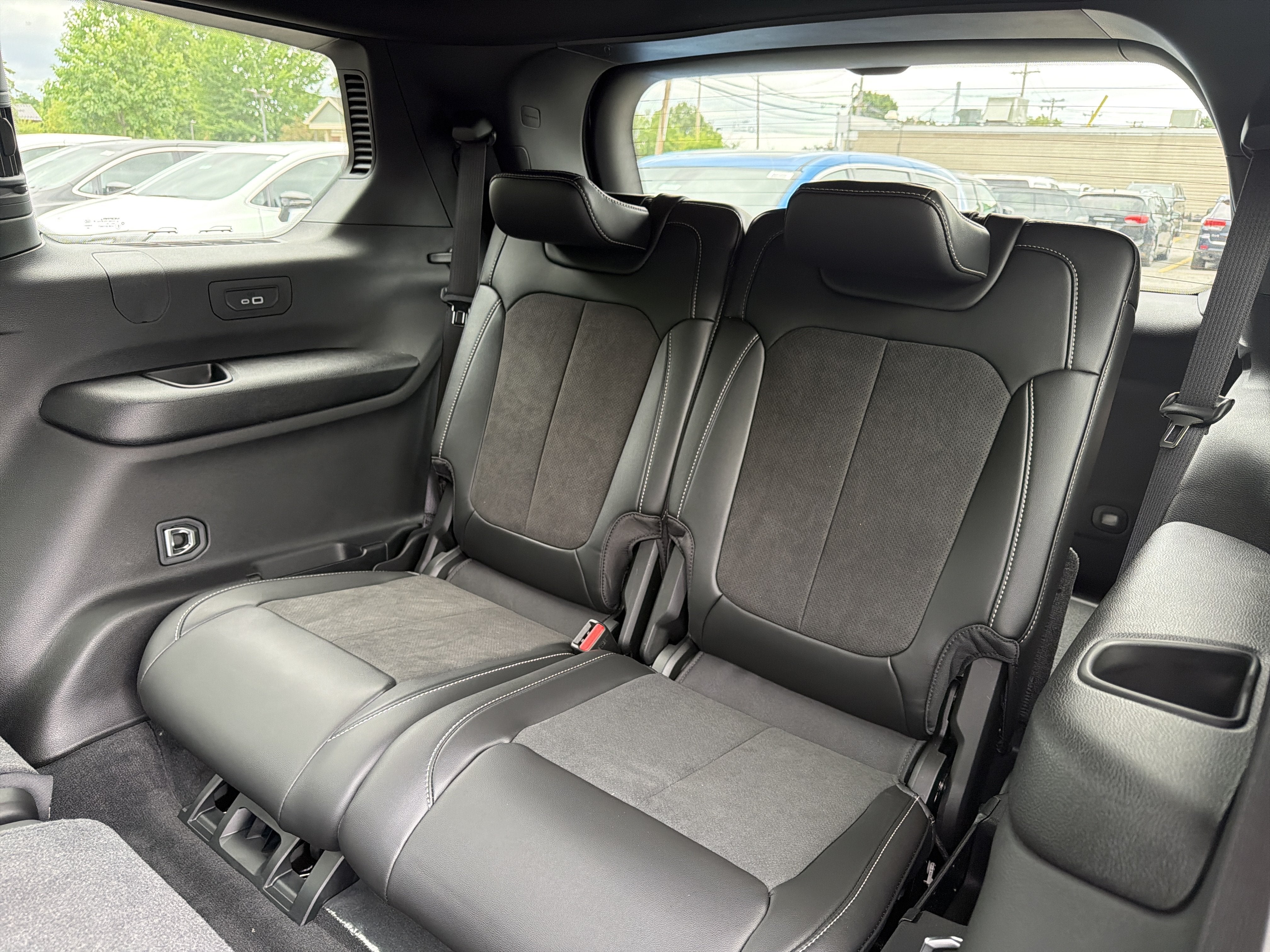 2026 Jeep Grand Cherokee L Laredo Altitude