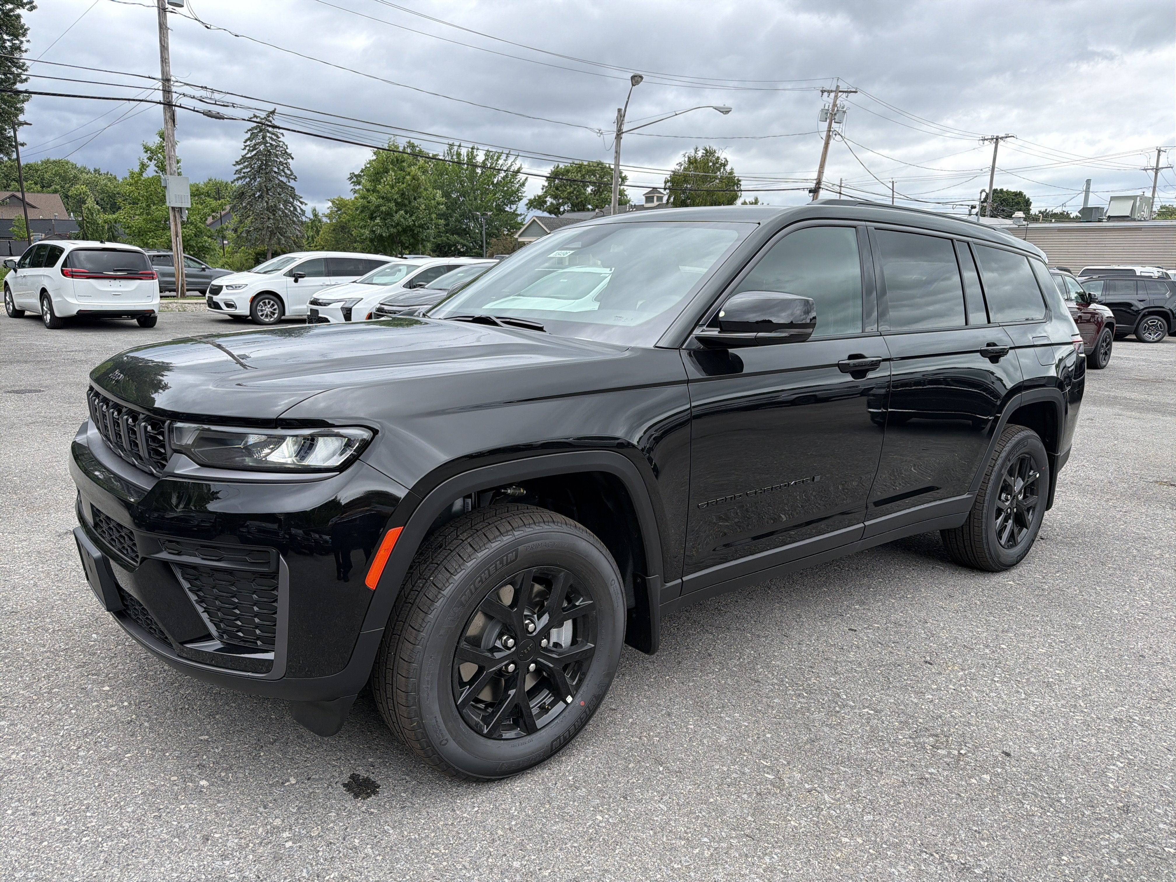 2026 Jeep Grand Cherokee L Laredo Altitude