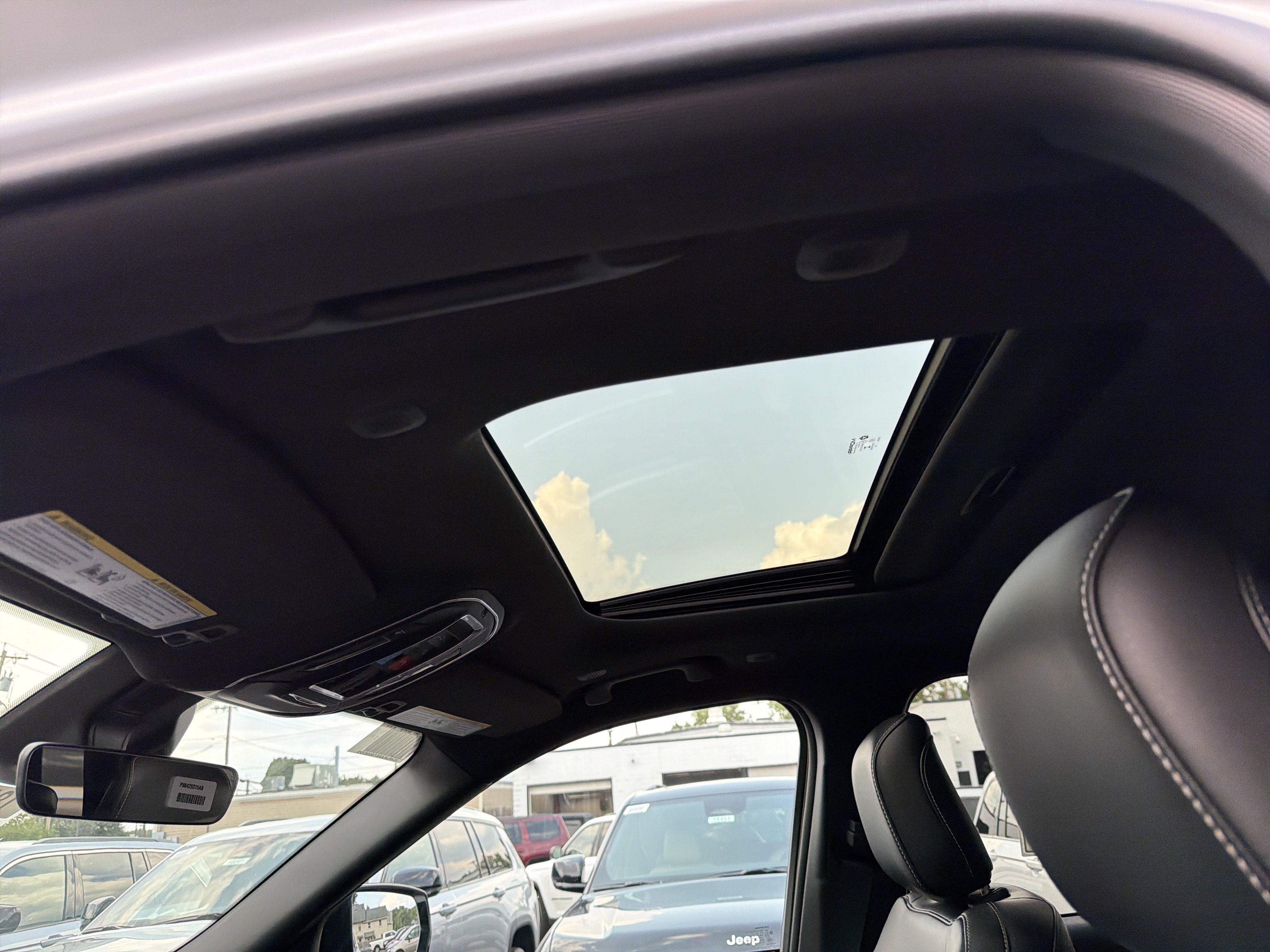 2026 Jeep Grand Cherokee L Laredo Altitude