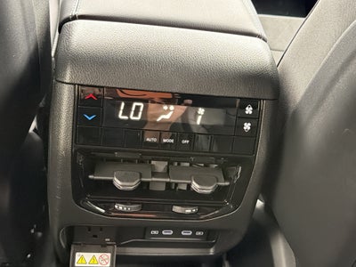 2027 Jeep Grand Cherokee L Laredo Altitude