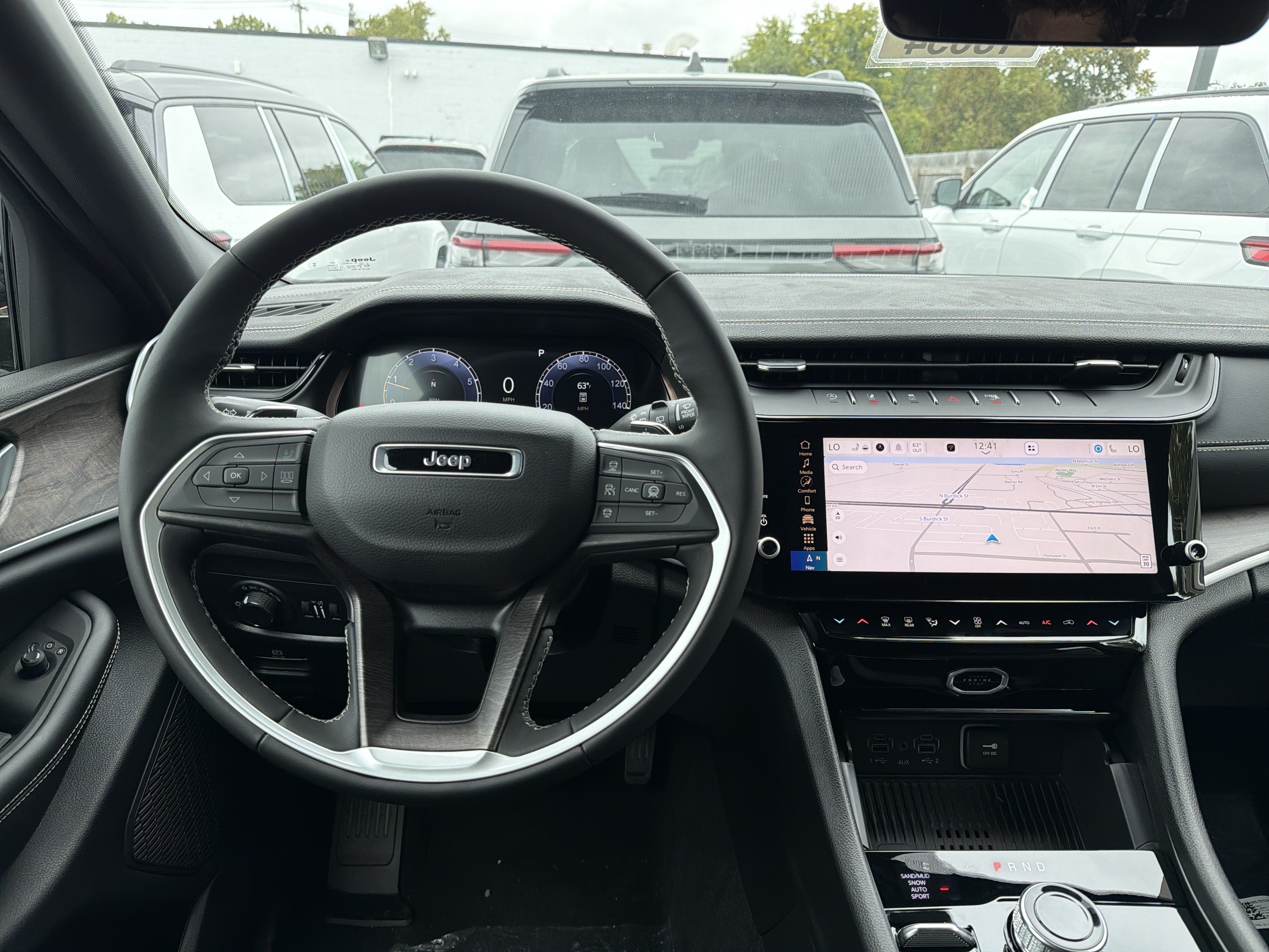 2027 Jeep Grand Cherokee L Laredo Altitude