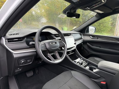 2027 Jeep Grand Cherokee L Laredo Altitude