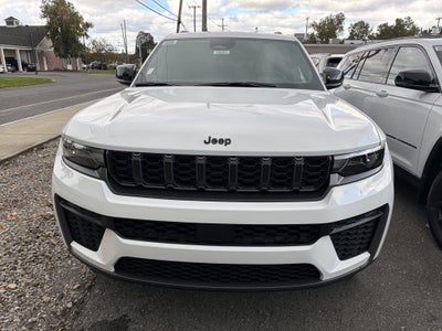 2027 Jeep Grand Cherokee L Laredo Altitude