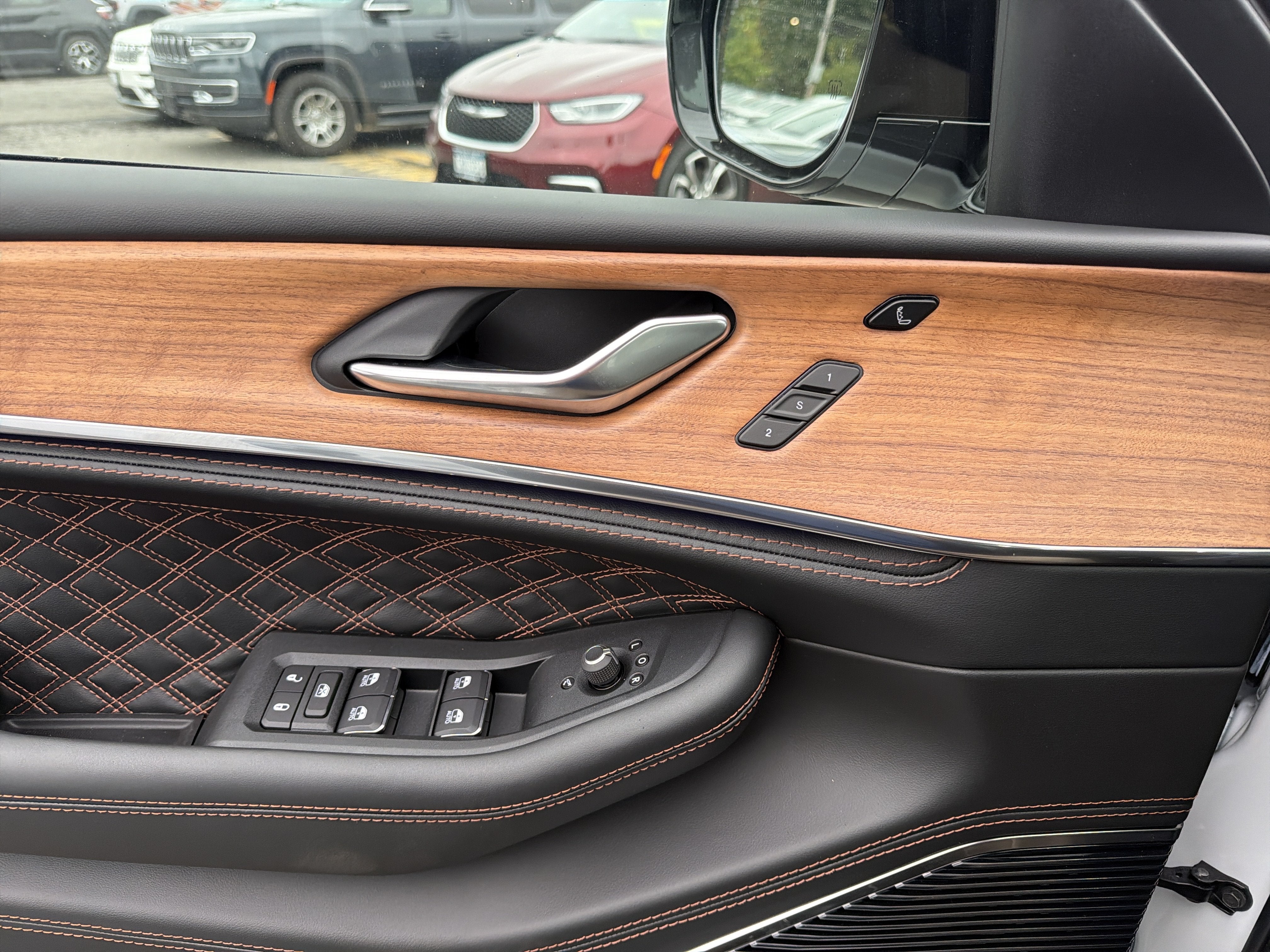 2027 Jeep Grand Cherokee L Summit