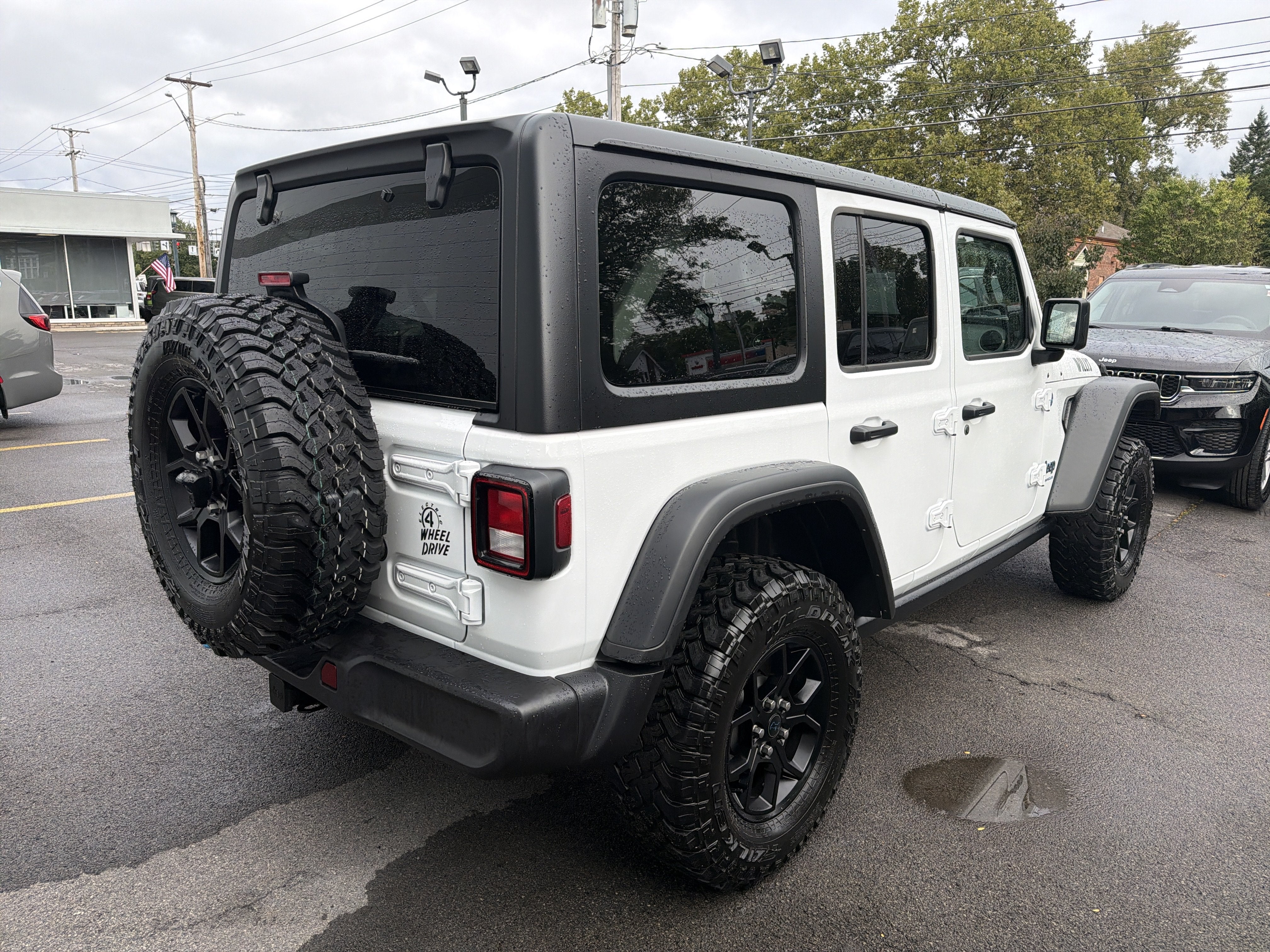 2024 Jeep Wrangler 4xe Willys
