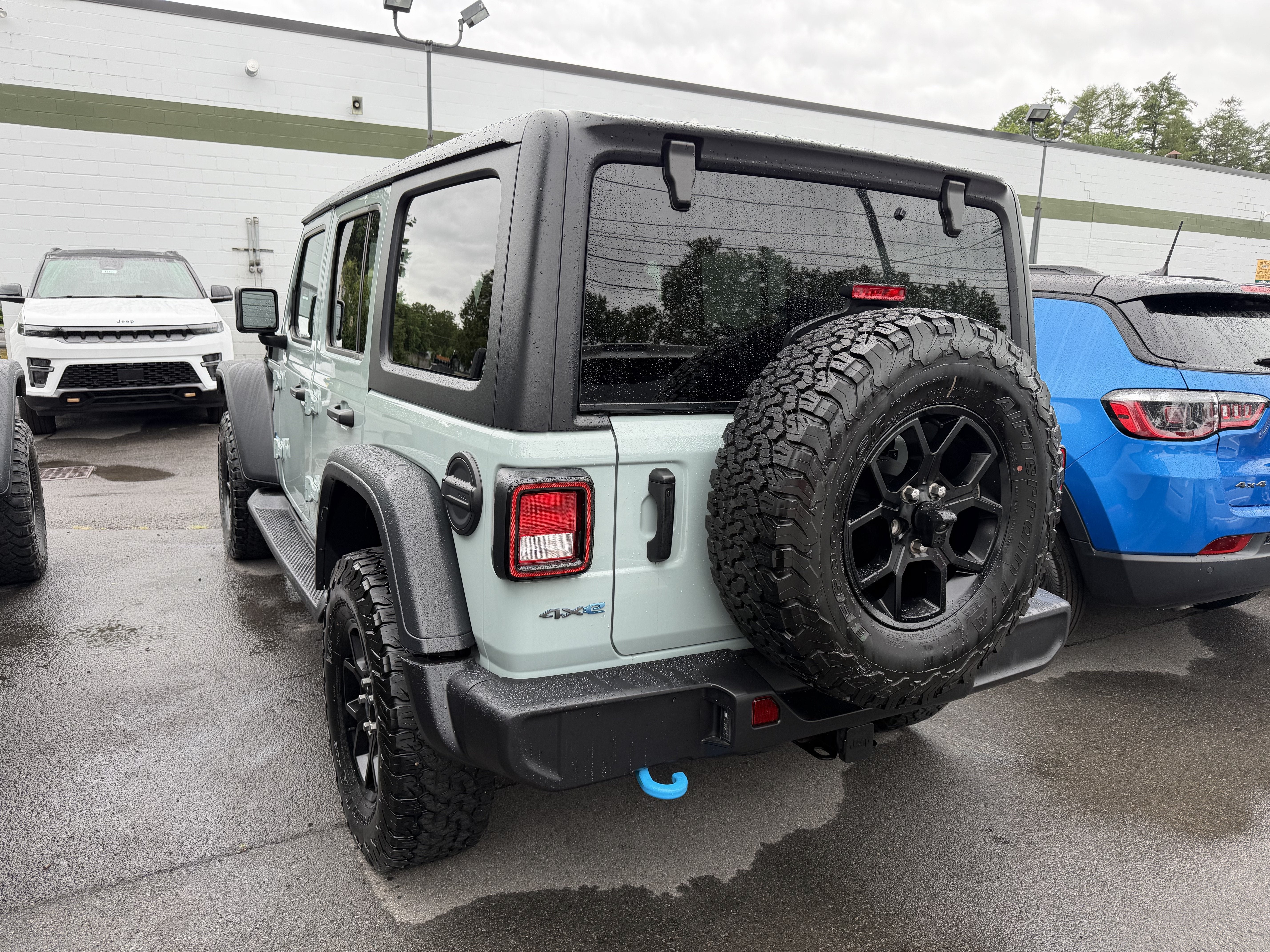 2024 Jeep Wrangler 4xe Willys