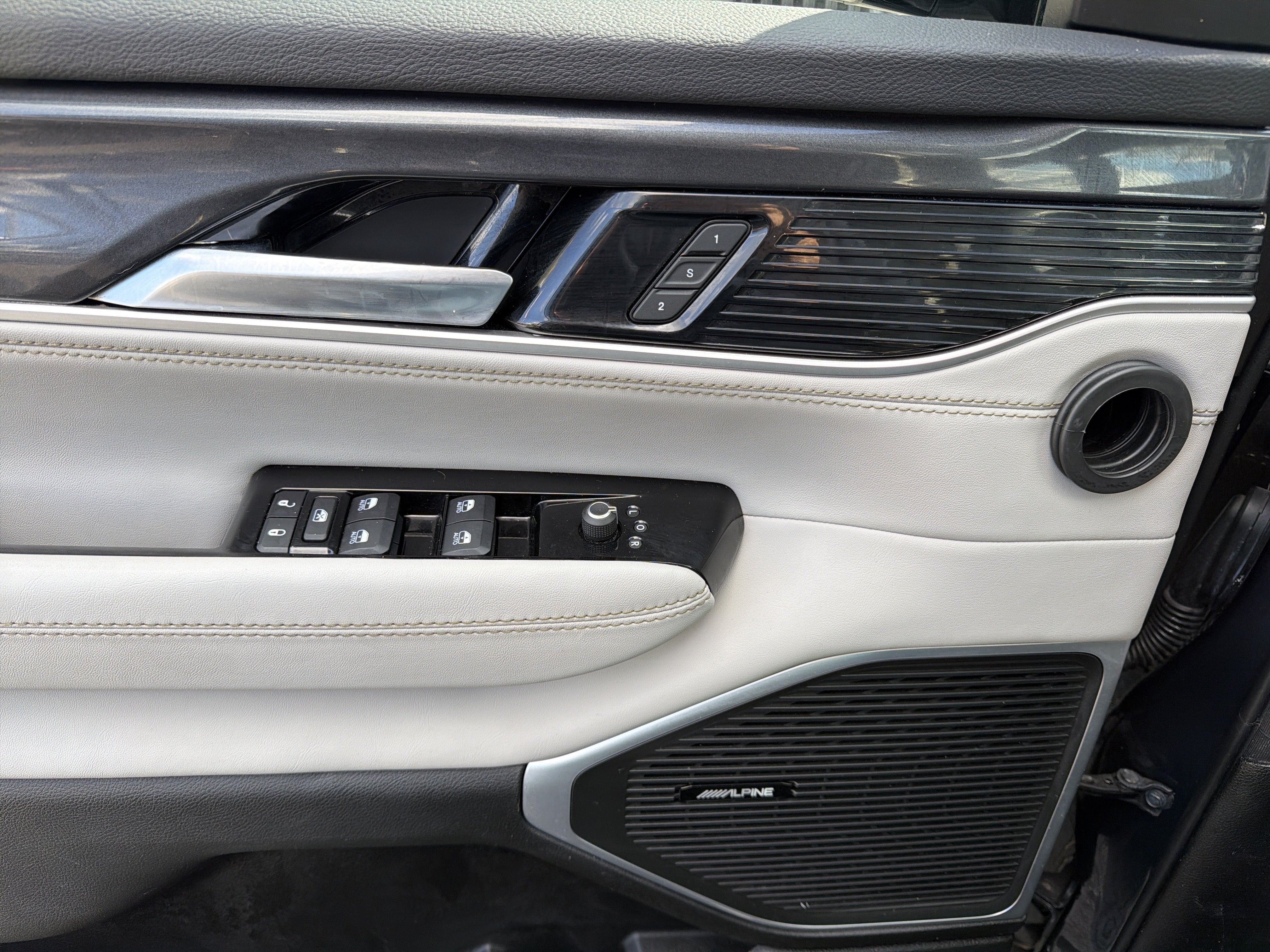 2022 Jeep Wagoneer Series I