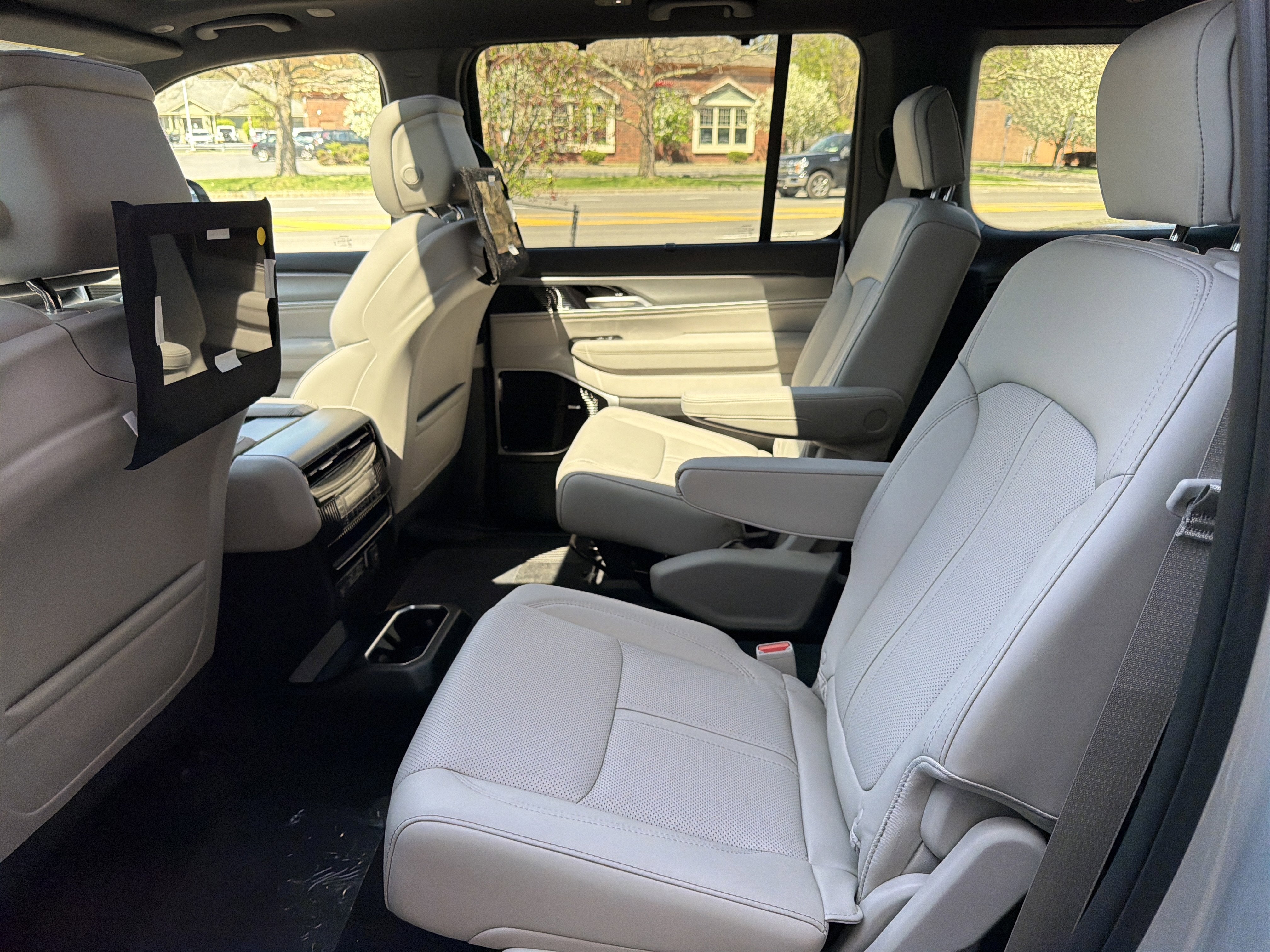 2026 Jeep Grand Wagoneer Limited Reserve