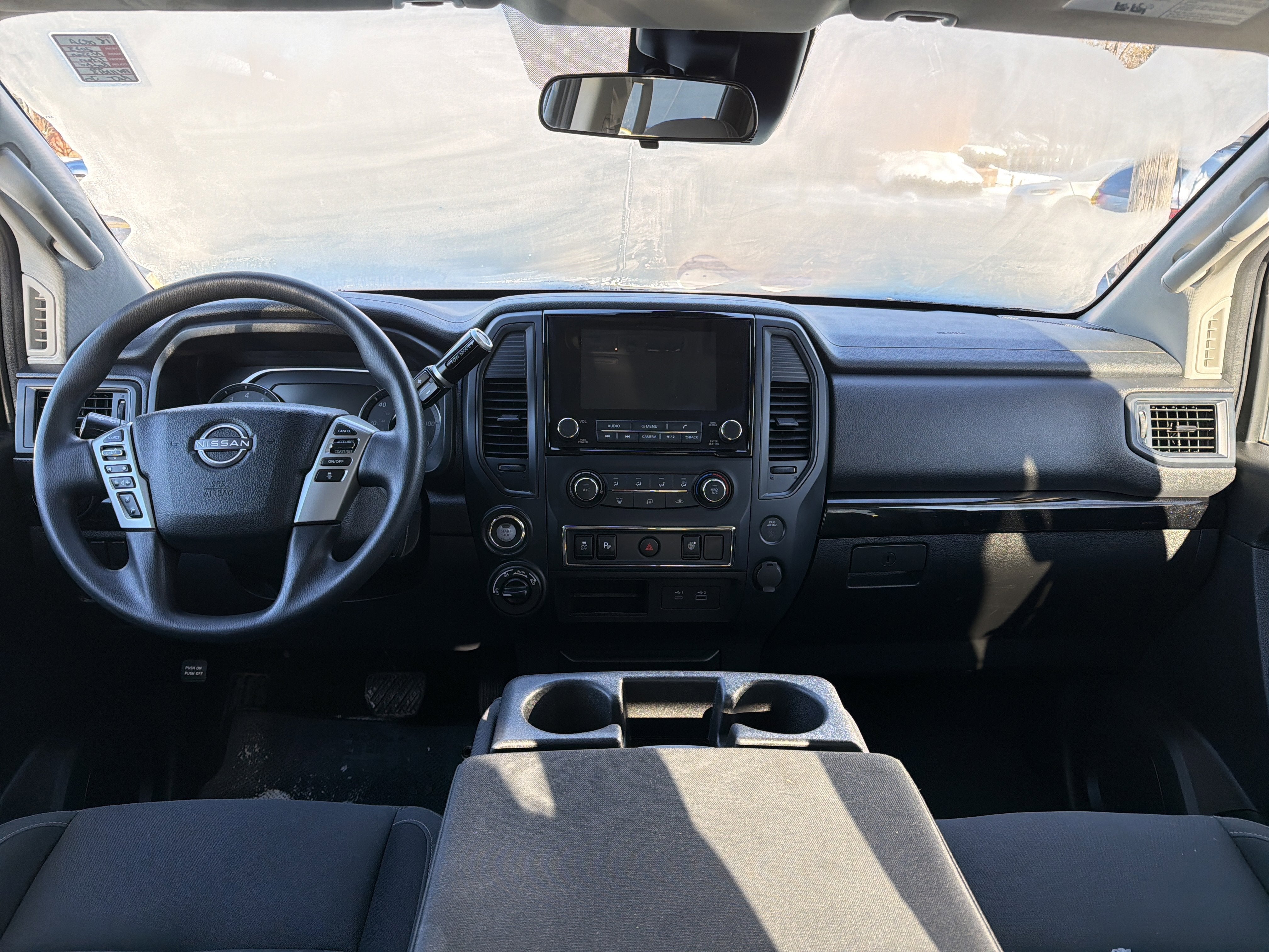 2023 Nissan Titan SV