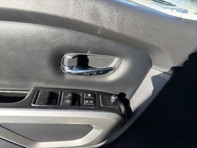 2023 Nissan Titan SV