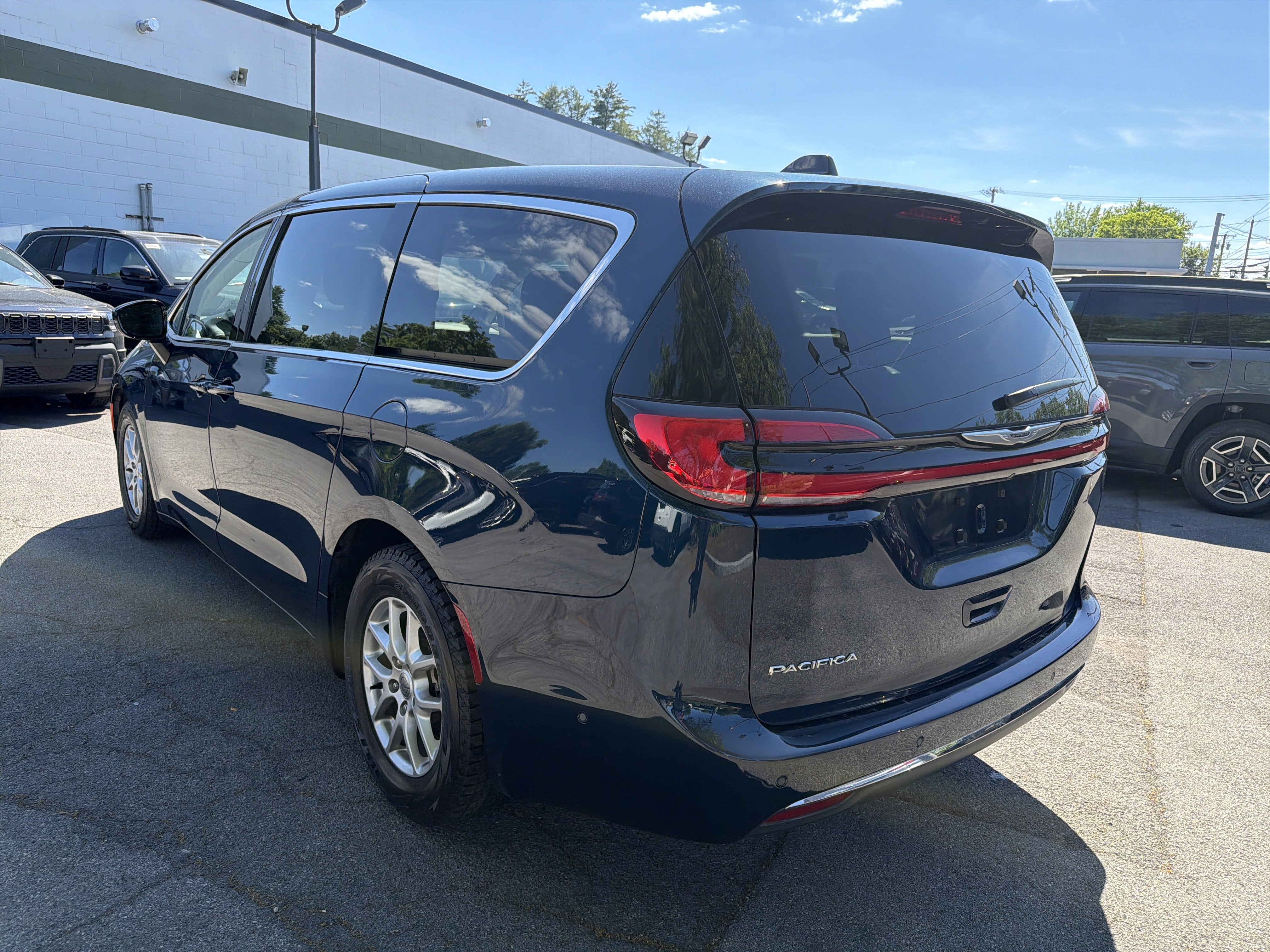 2024 Chrysler Pacifica Touring L