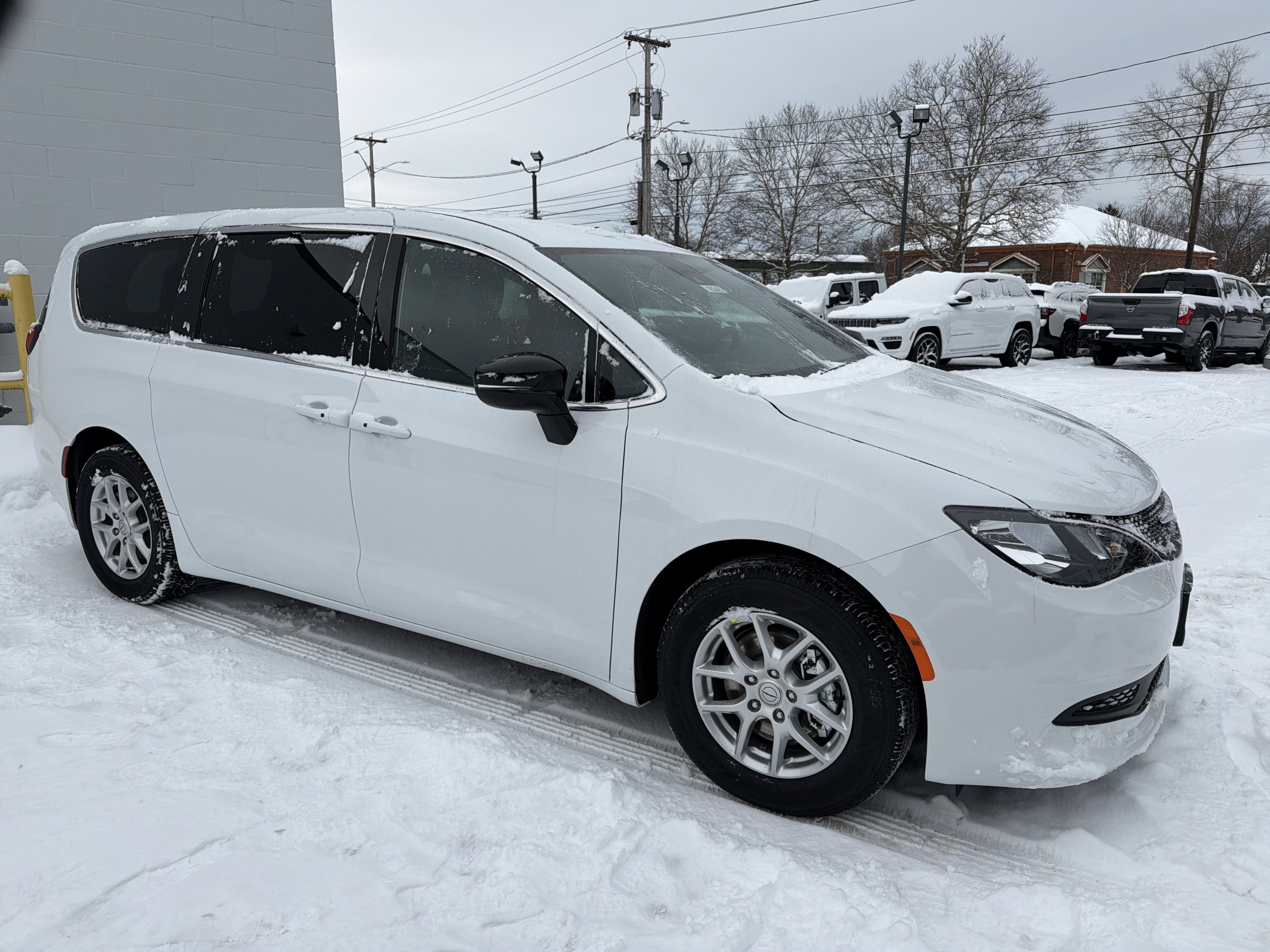 2026 Chrysler Voyager LX