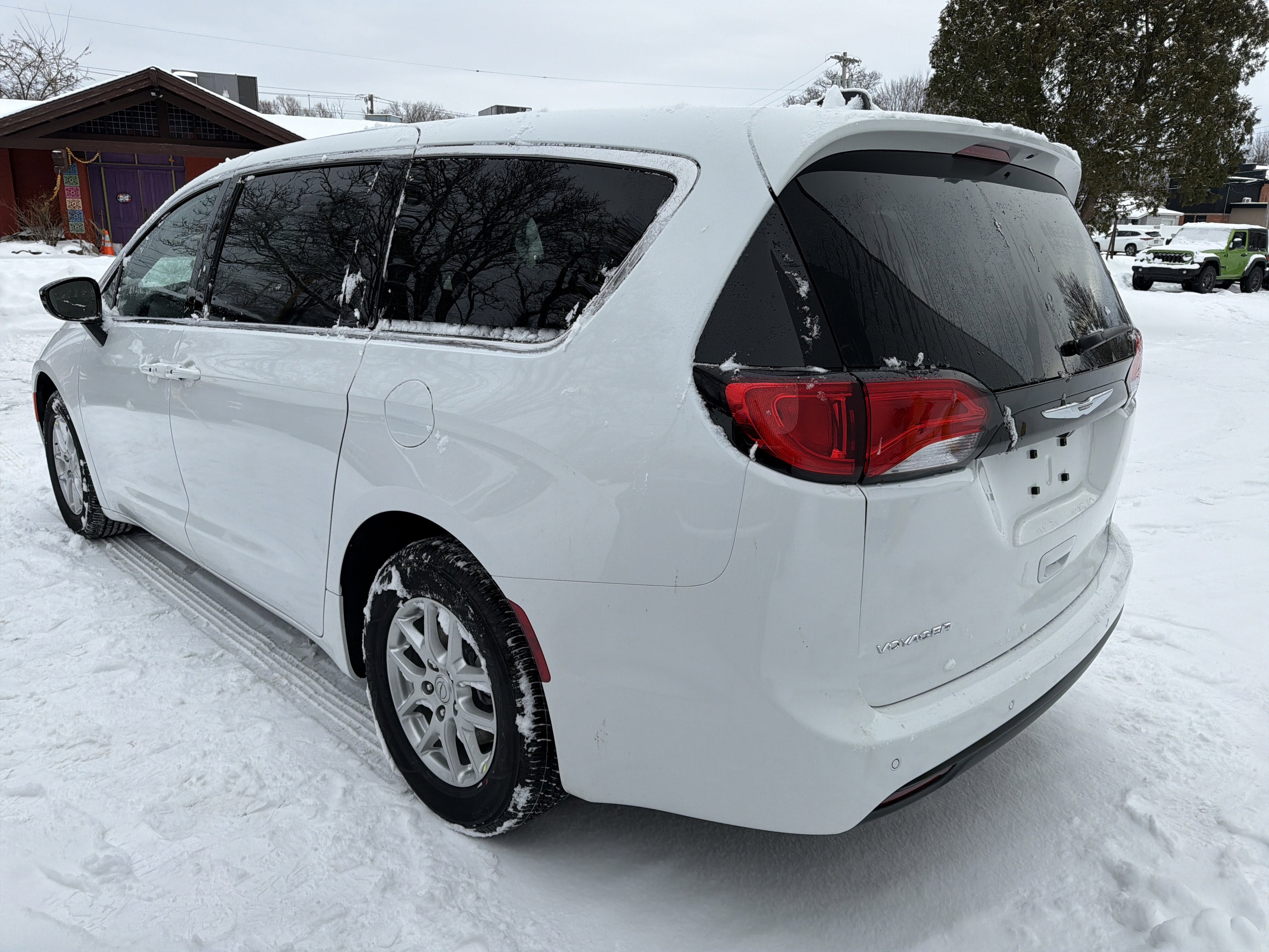 2026 Chrysler Voyager LX