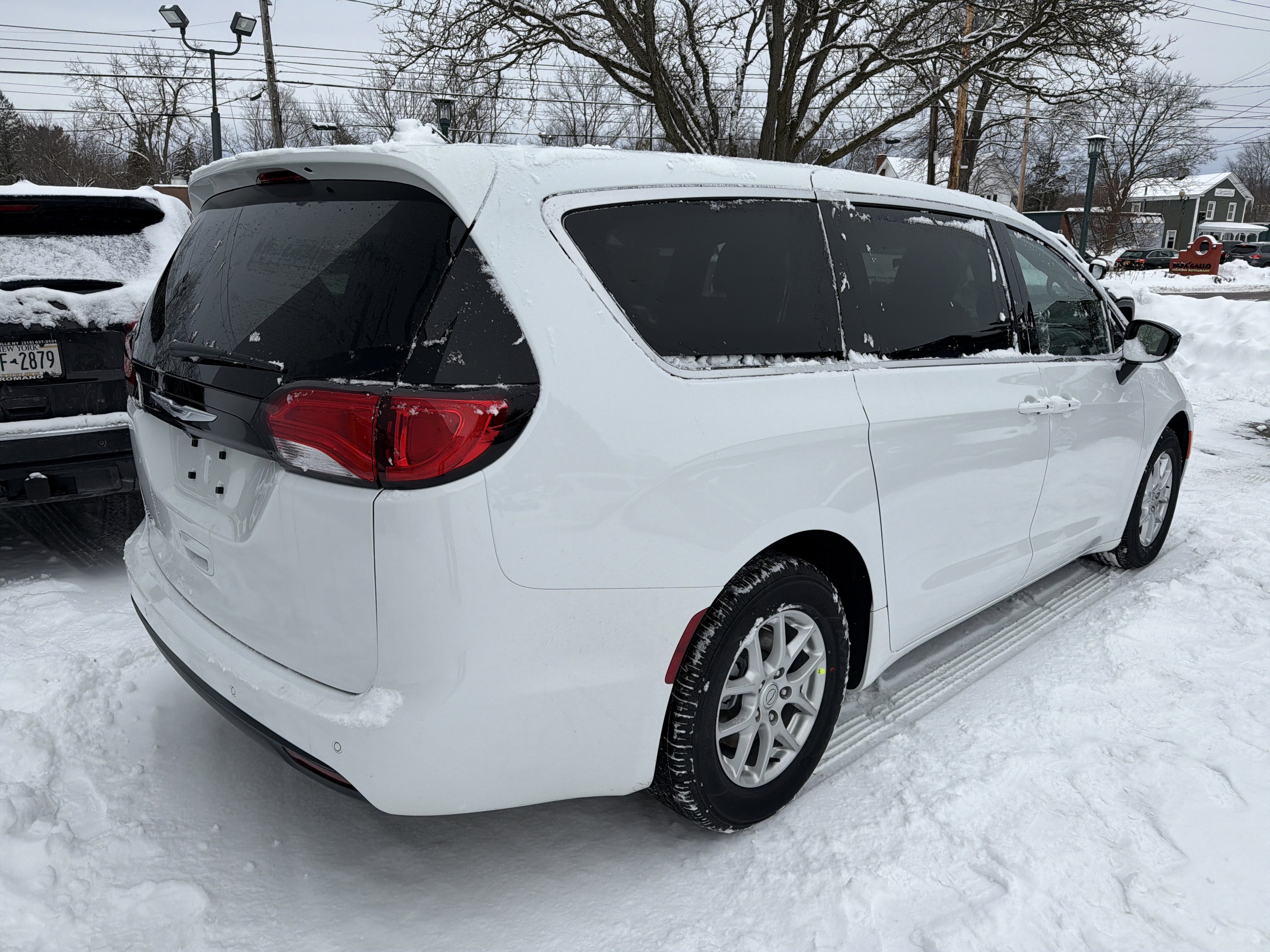 2026 Chrysler Voyager LX