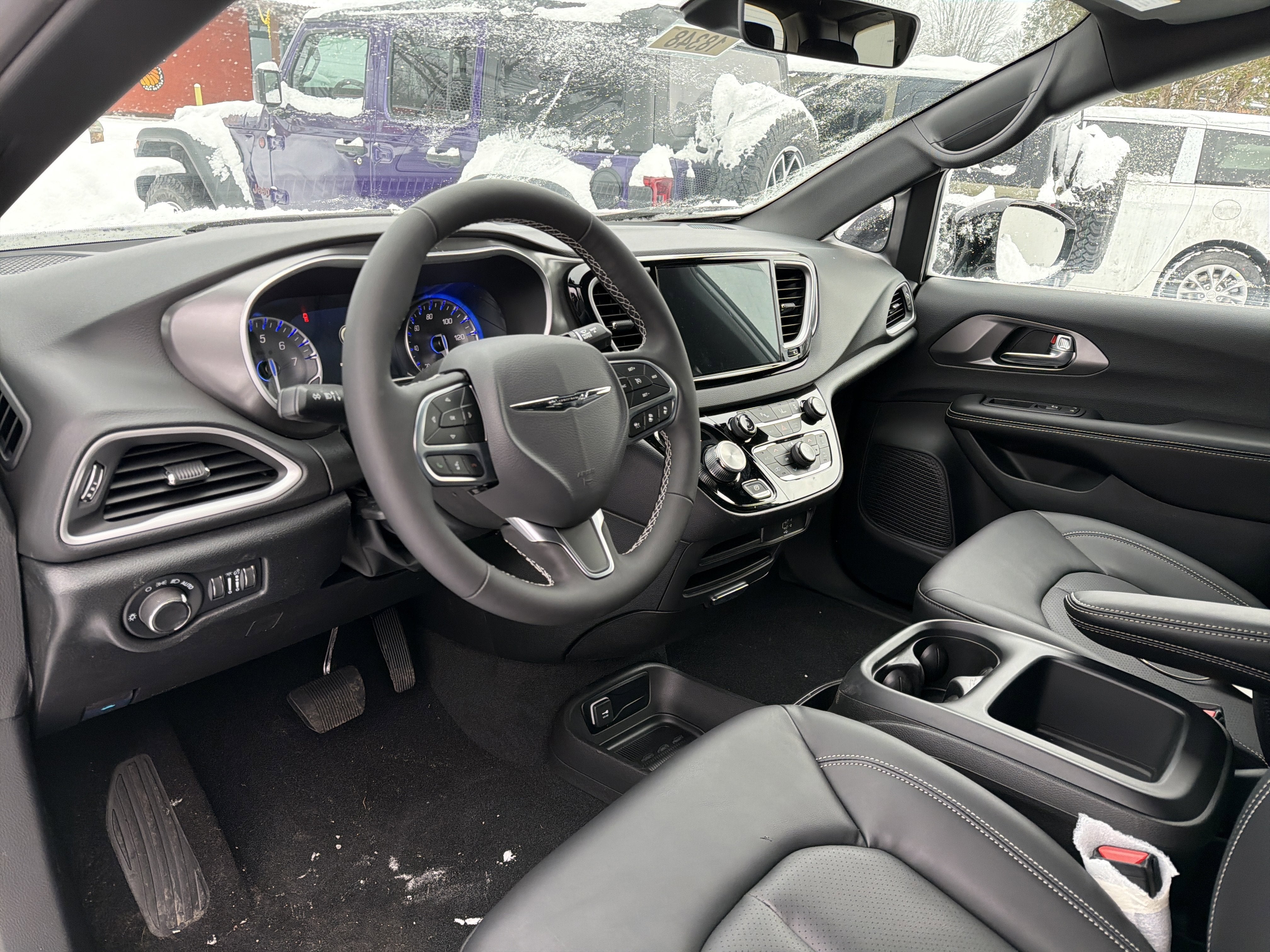 2026 Chrysler Voyager LX