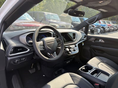 2027 Chrysler Pacifica Select AWD