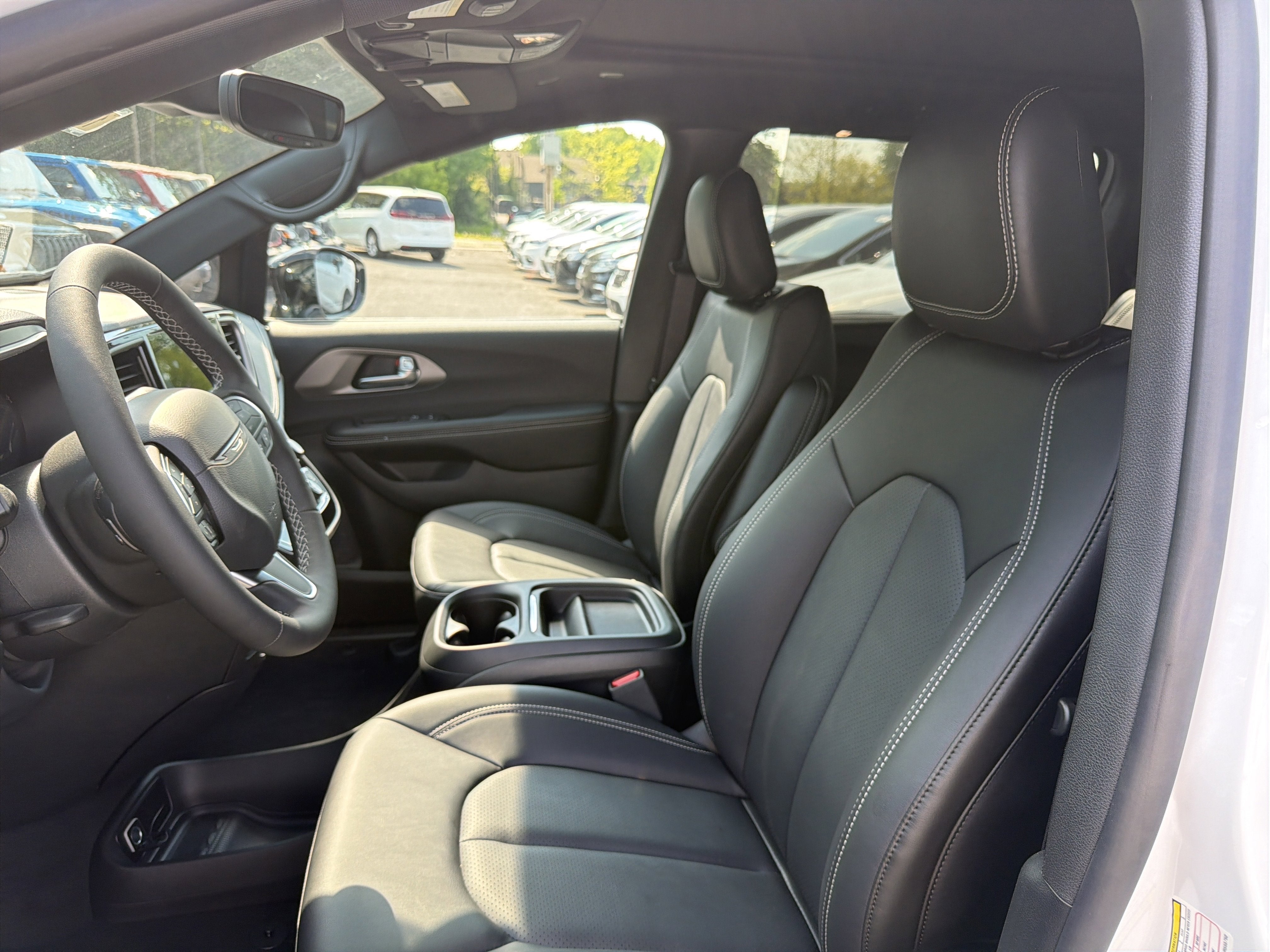 2027 Chrysler Pacifica Select AWD