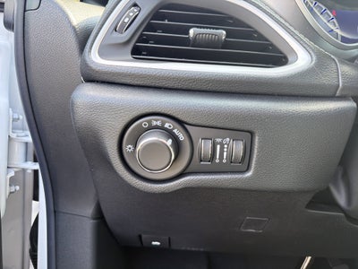 2027 Chrysler Pacifica Select AWD