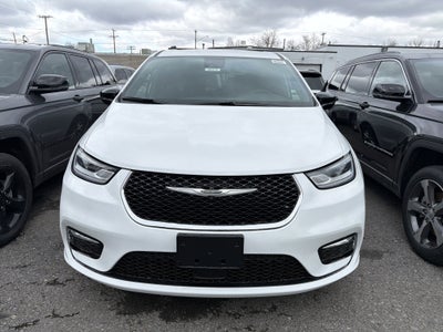 2026 Chrysler Pacifica Select AWD