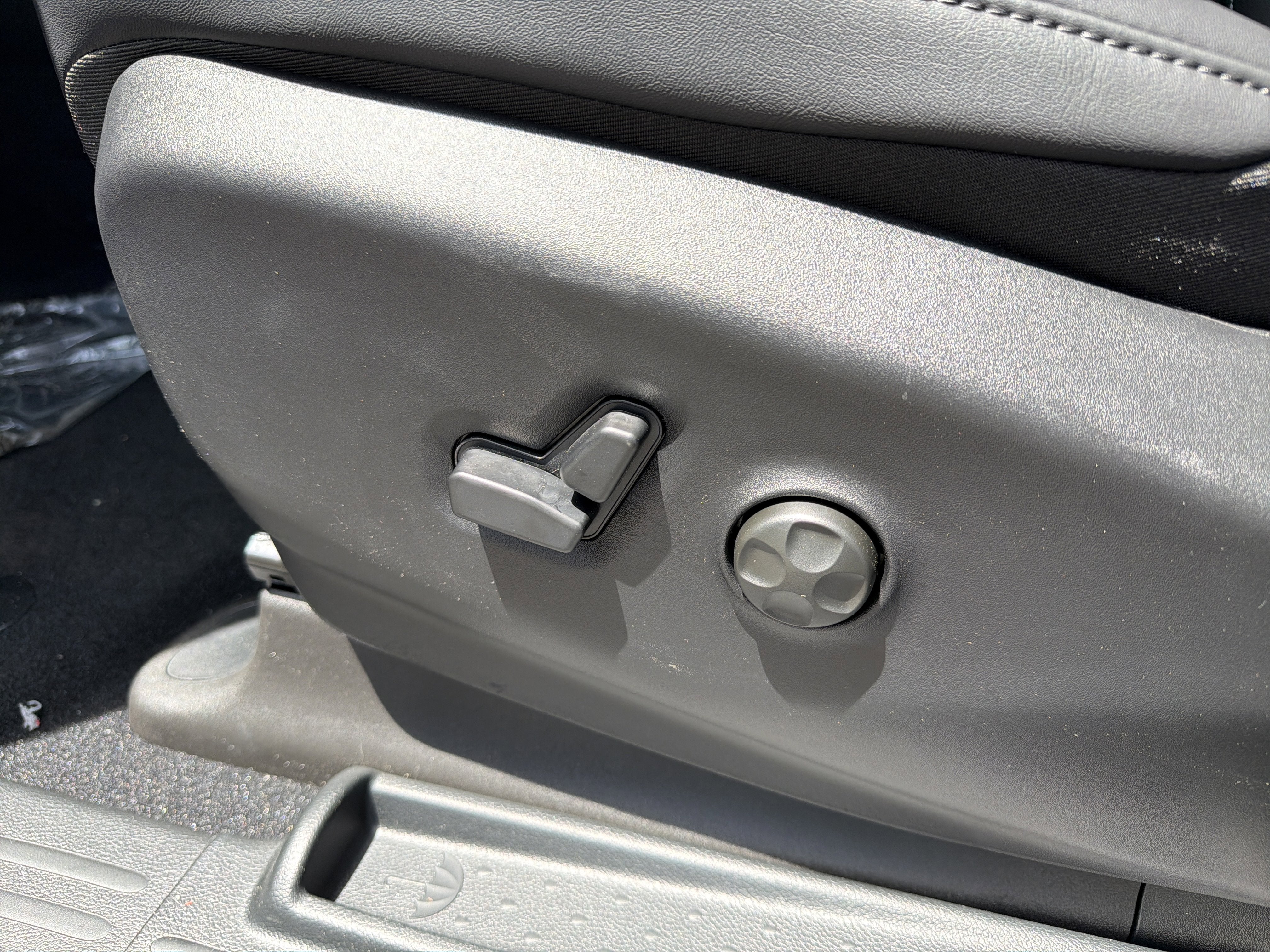 2027 Chrysler Pacifica Select AWD