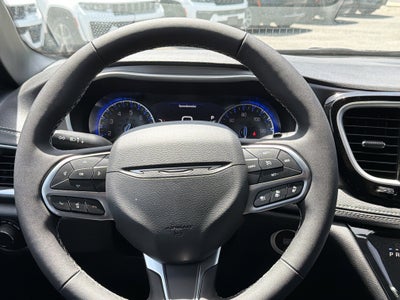 2027 Chrysler Pacifica Select AWD