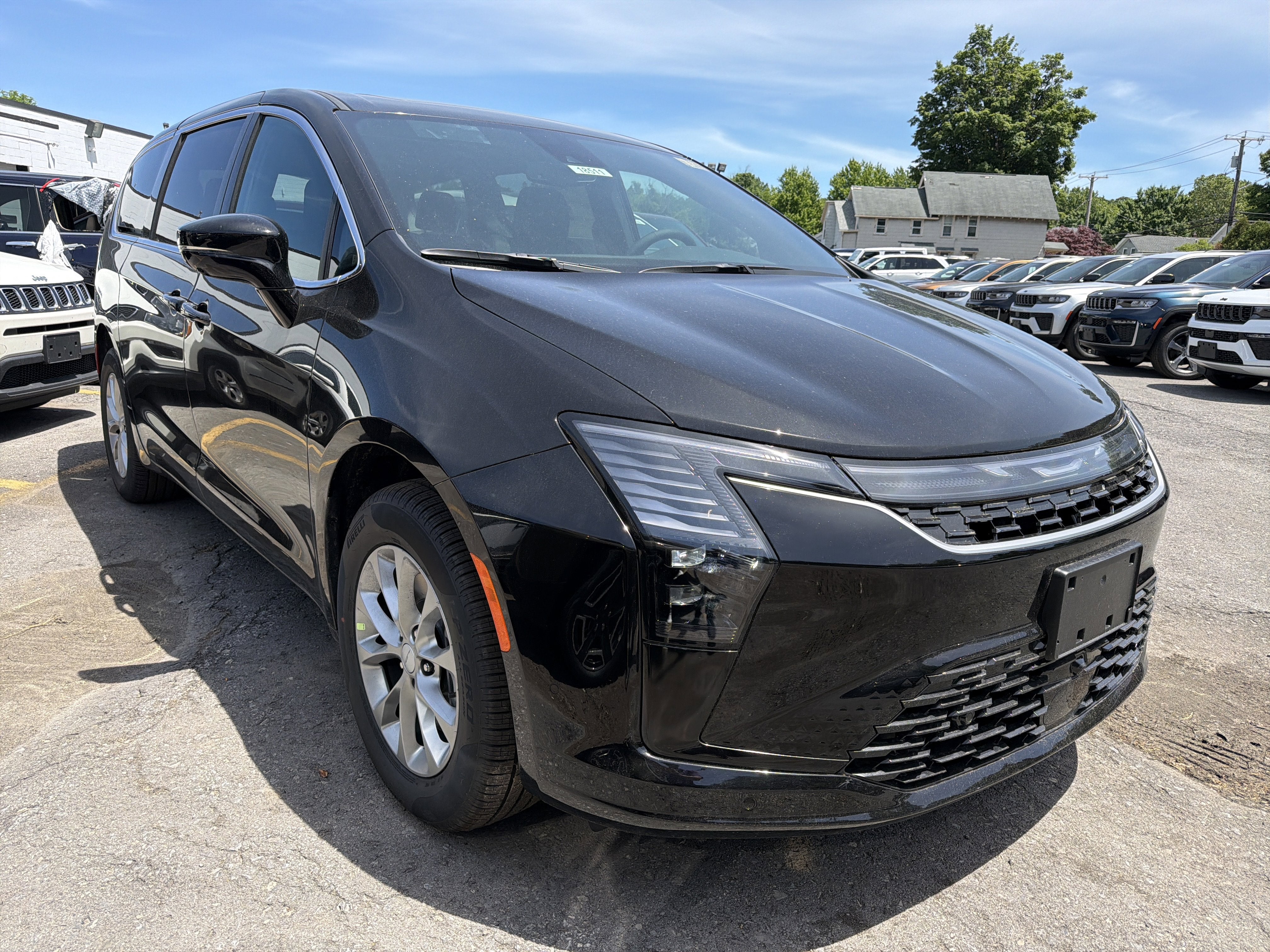 2027 Chrysler Pacifica Select AWD