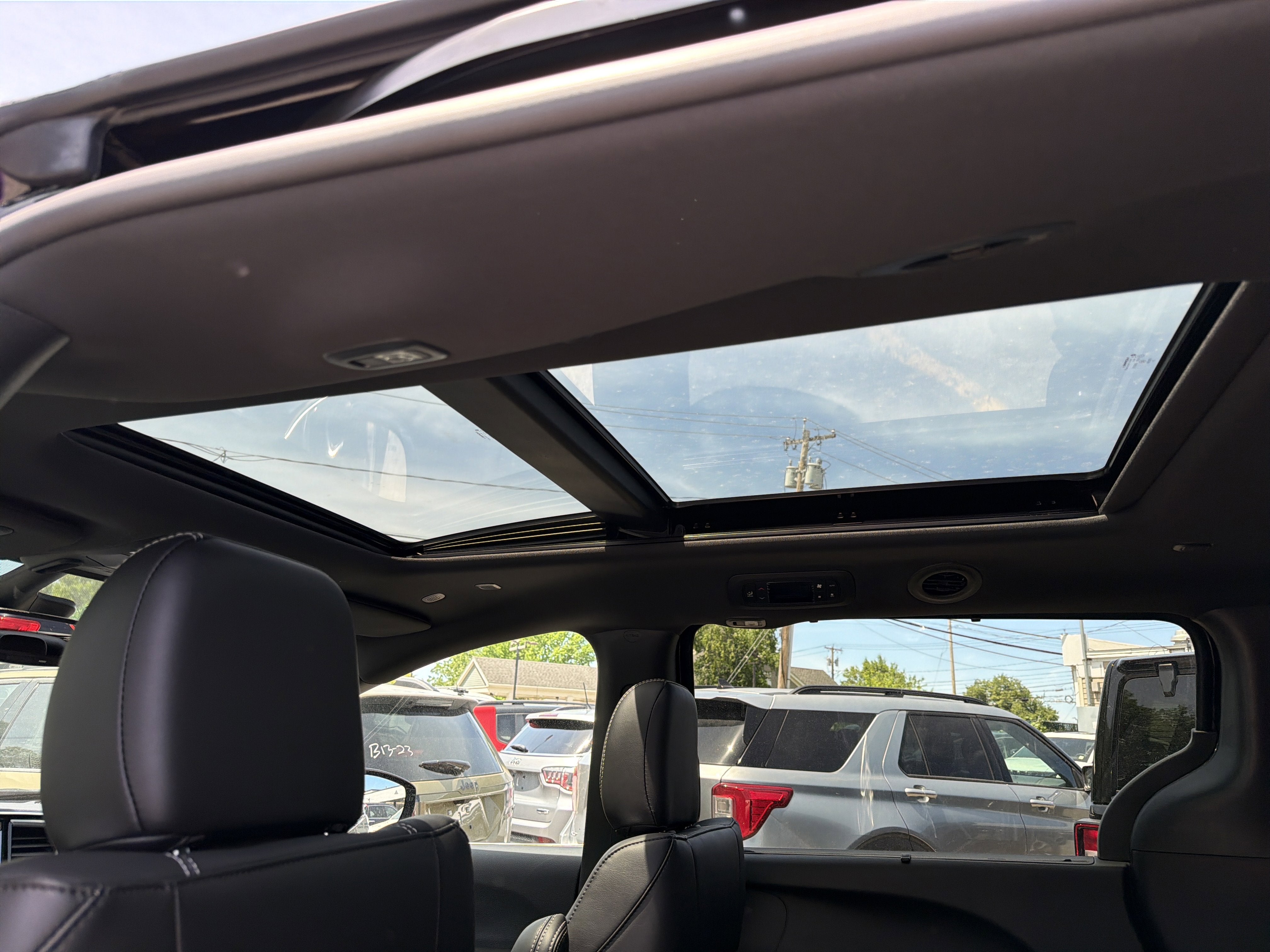 2027 Chrysler Pacifica Select AWD