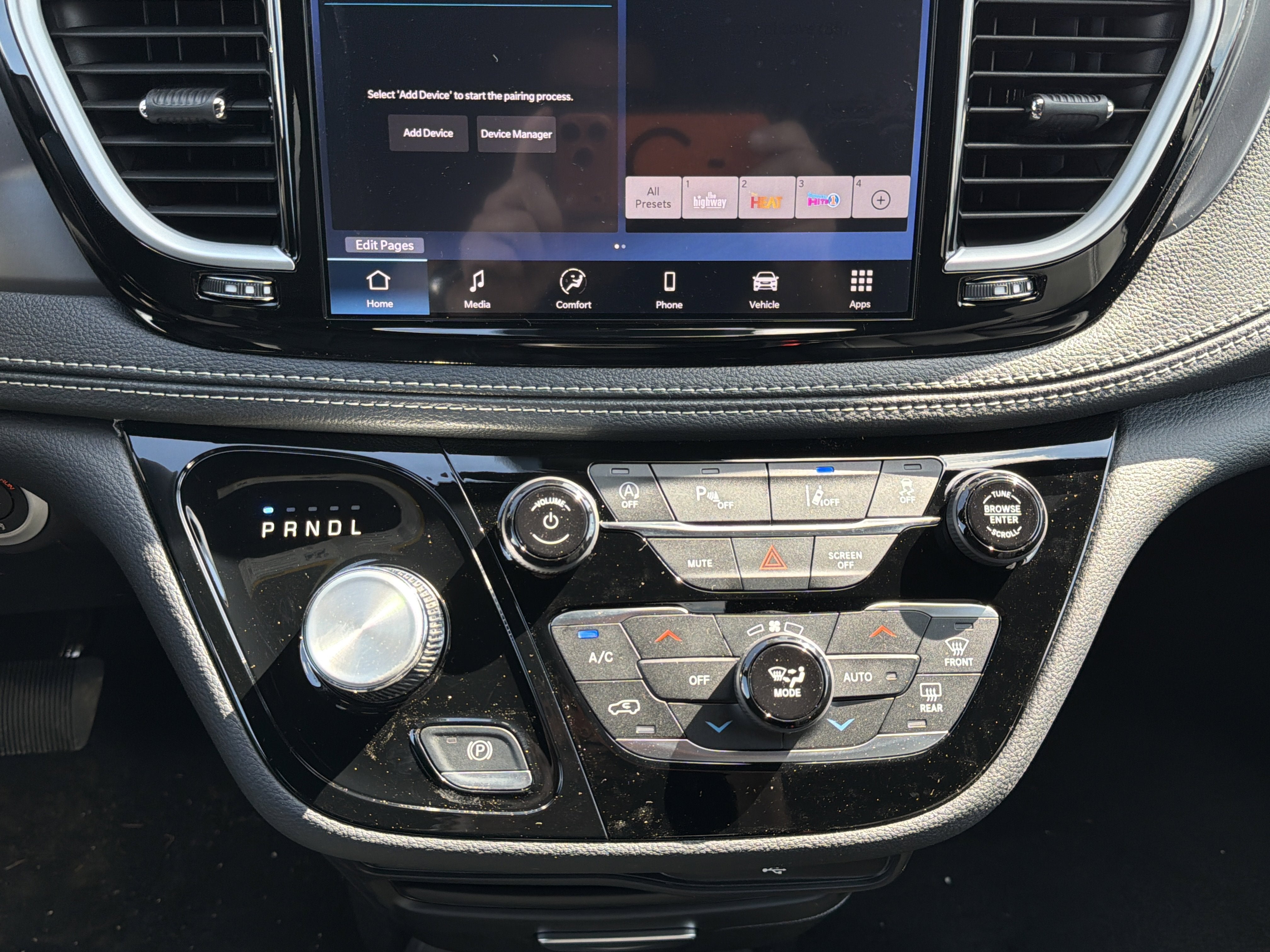 2026 Chrysler Pacifica Select AWD