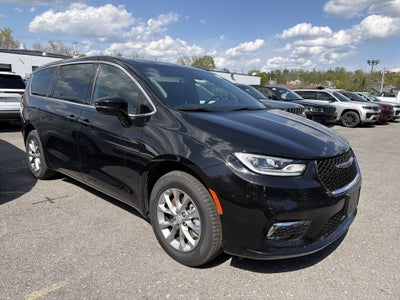 2026 Chrysler Pacifica Select AWD