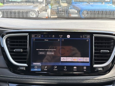 2026 Chrysler Pacifica Select AWD