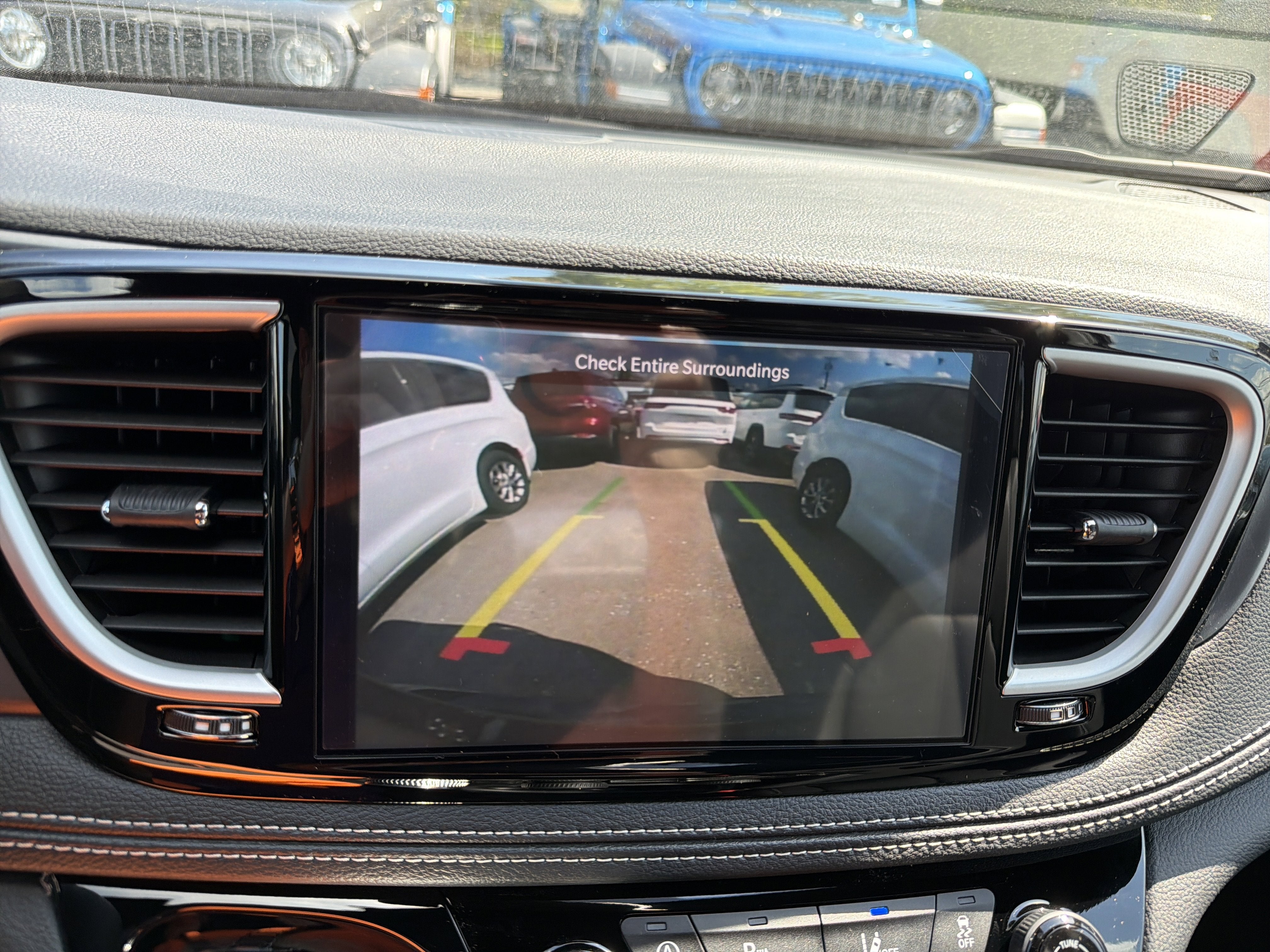 2026 Chrysler Pacifica Select AWD