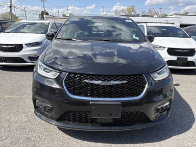2026 Chrysler Pacifica Select AWD