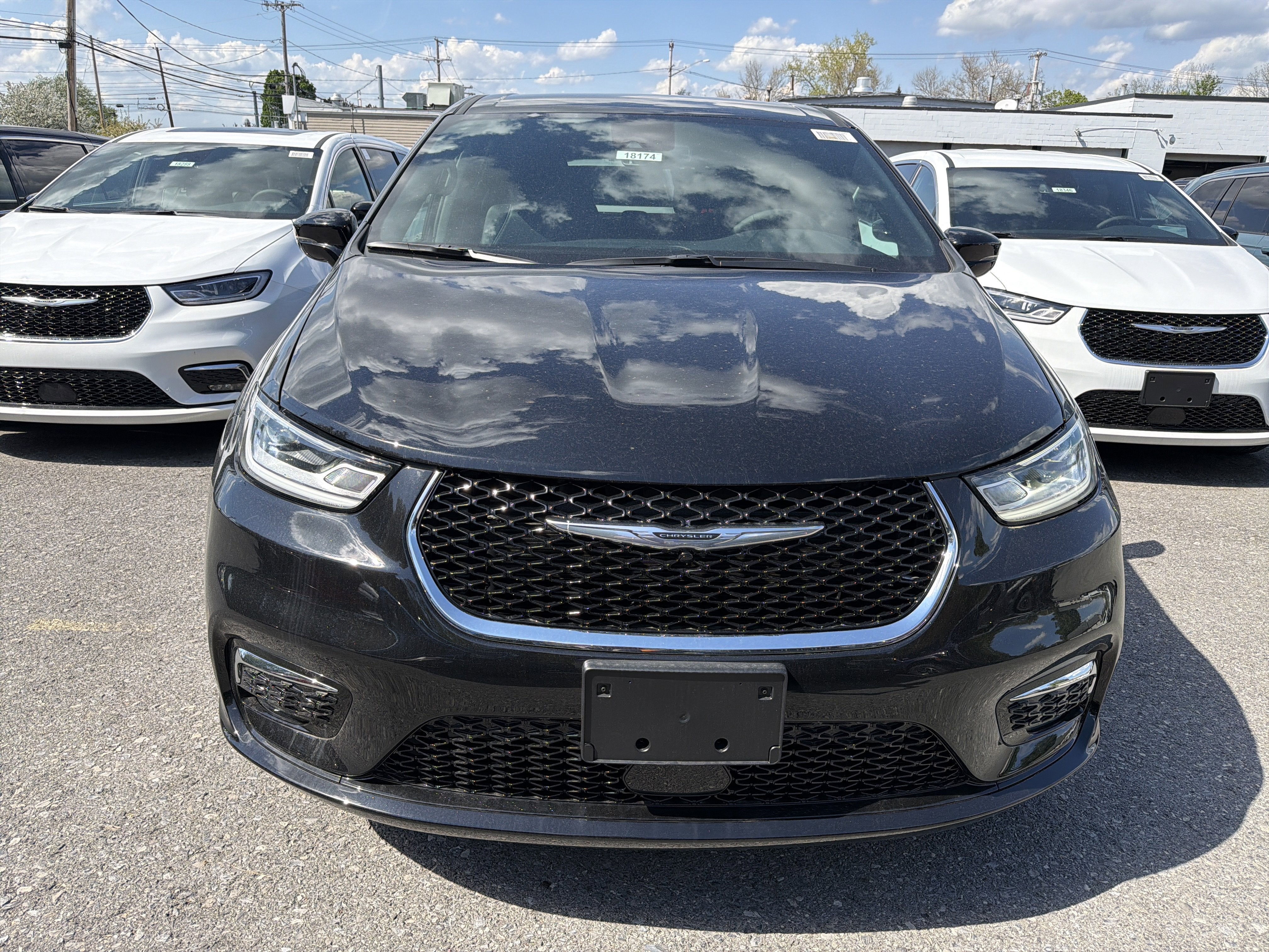 2026 Chrysler Pacifica Select AWD