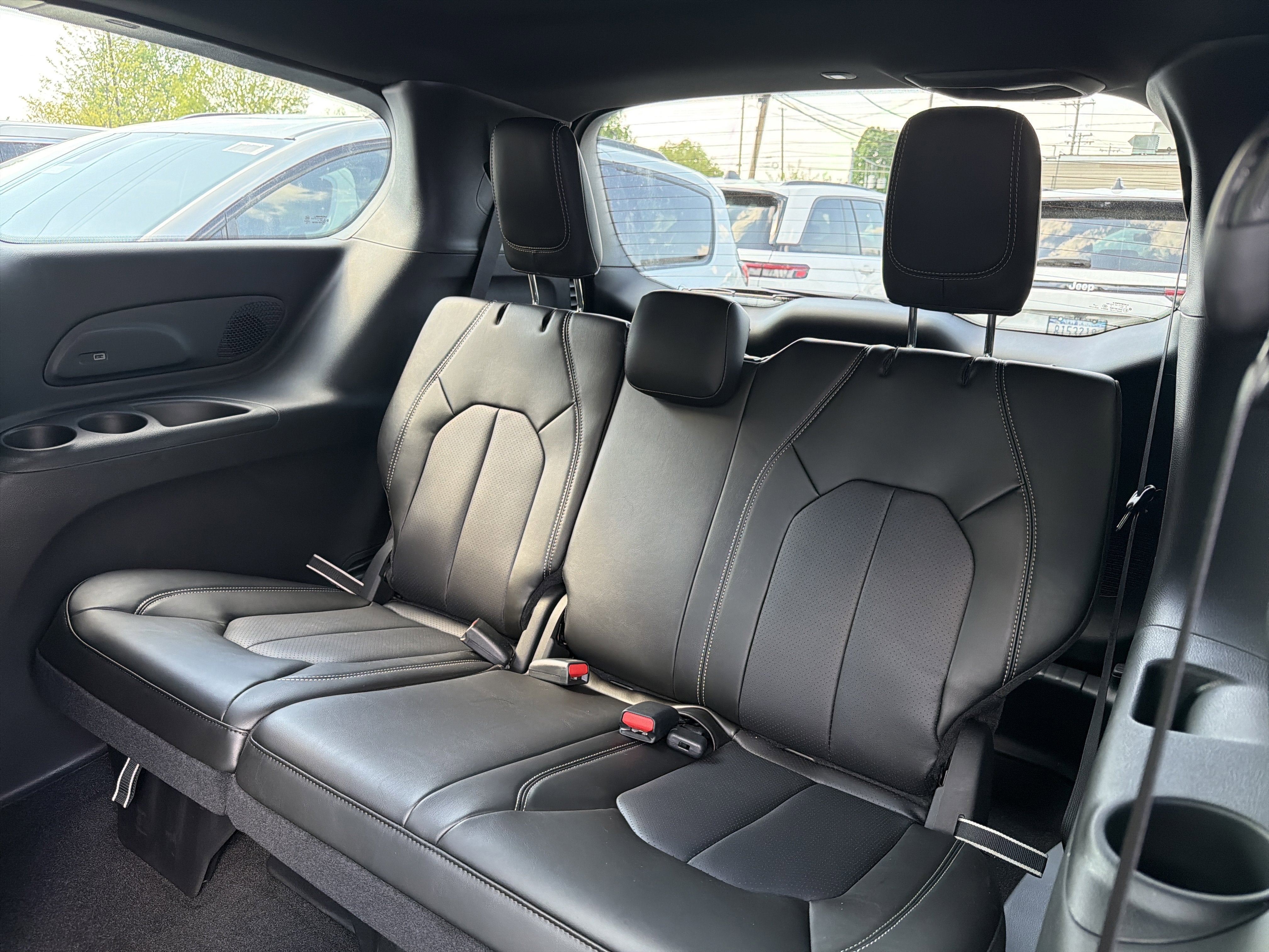 2027 Chrysler Pacifica Select AWD