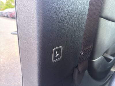 2027 Chrysler Pacifica Select AWD
