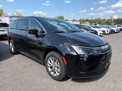 2027 Chrysler Pacifica Select AWD