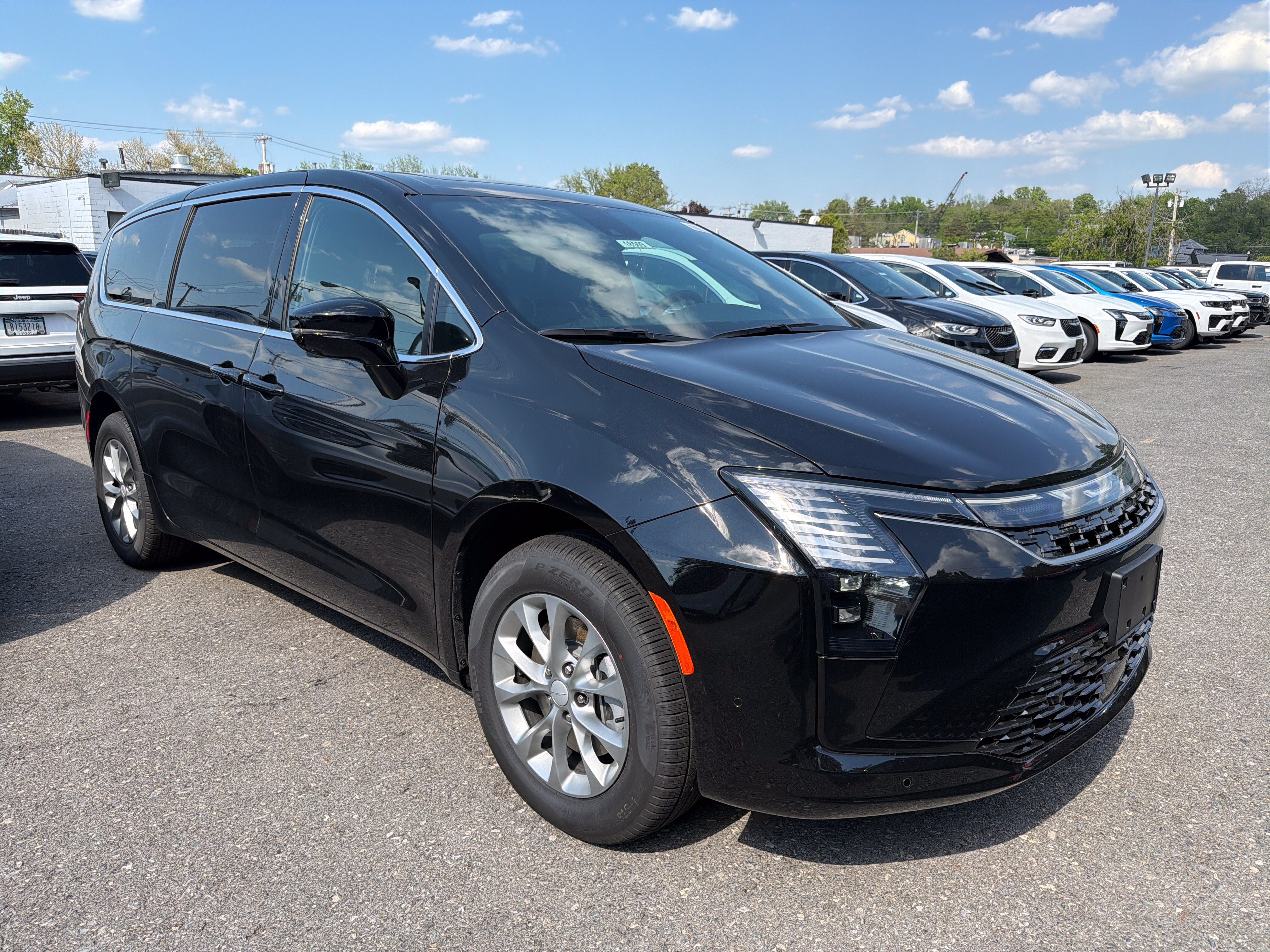 2027 Chrysler Pacifica Select AWD